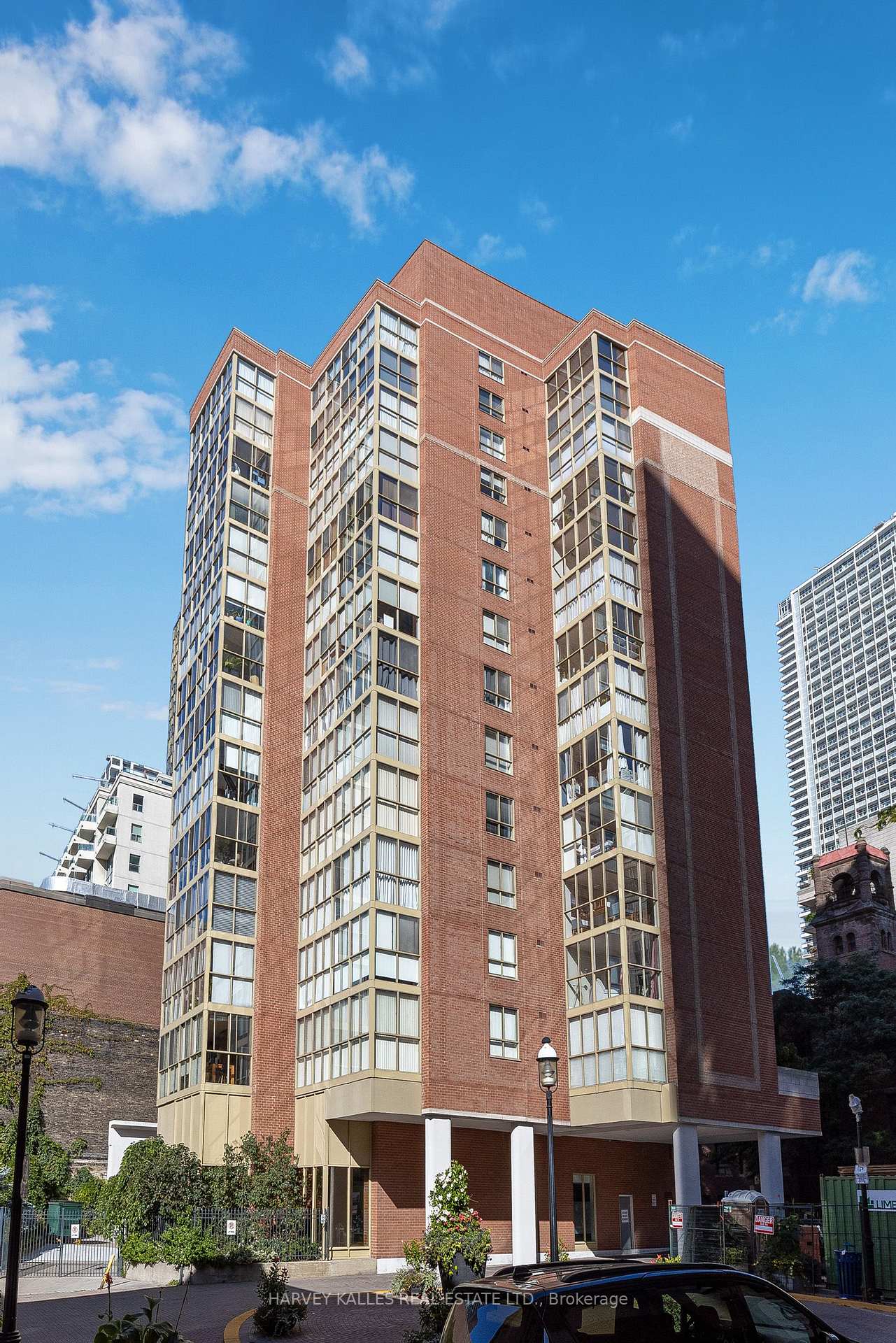 Photo of Unit 1405, 95 Lombard Street