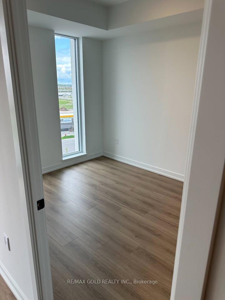 Photo 5 of Unit 314, 10 Lagerfeld Drive, Brampton, Northwest Brampton — HOMEH