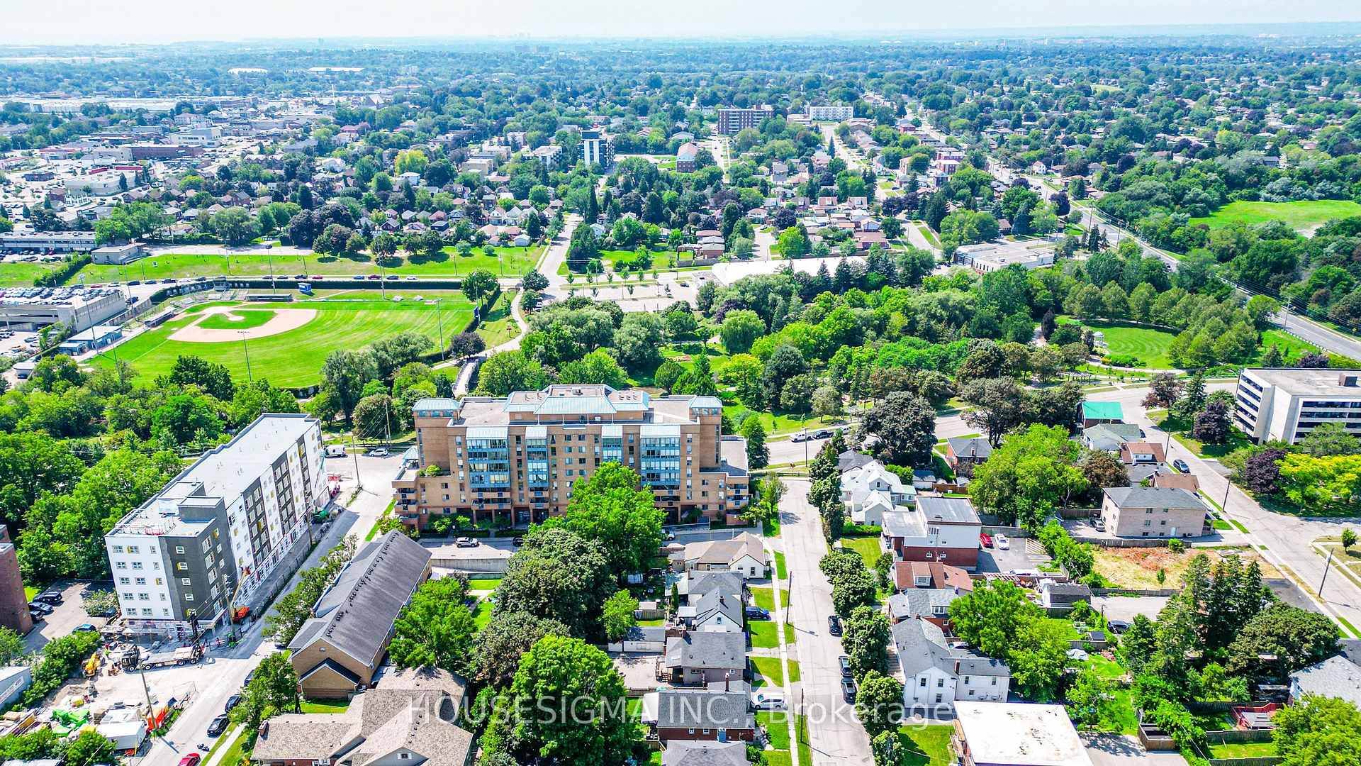 Photo 43 of 93 Brock Street W, Oshawa, O'Neill — HOMEH