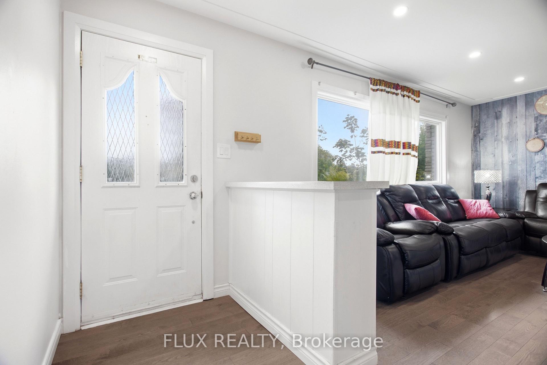 Photo 3 of 10 Jean Avenue, Kitchener, Centreville Chicopee — HOMEH