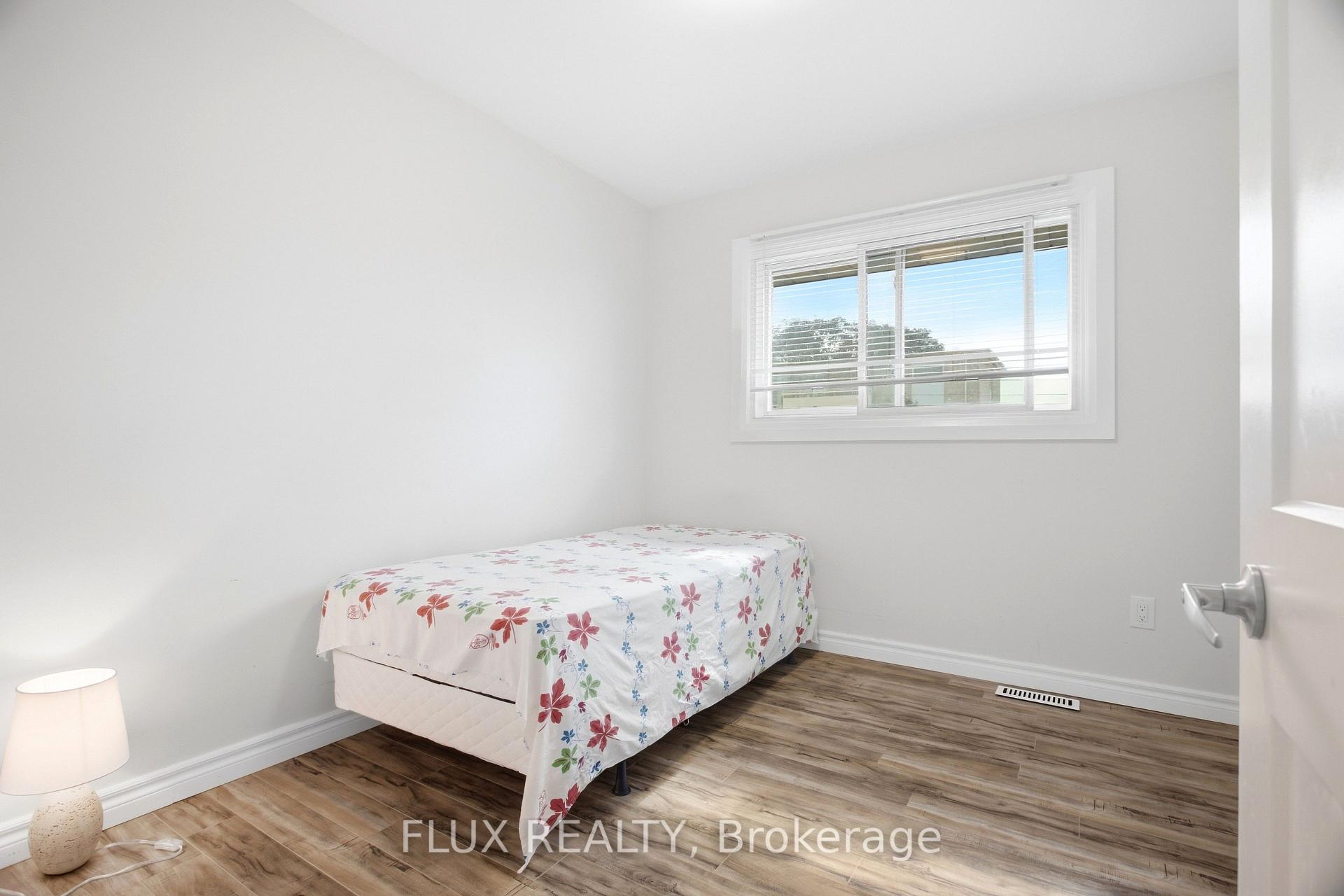 Photo 20 of 10 Jean Avenue, Kitchener, Centreville Chicopee — HOMEH
