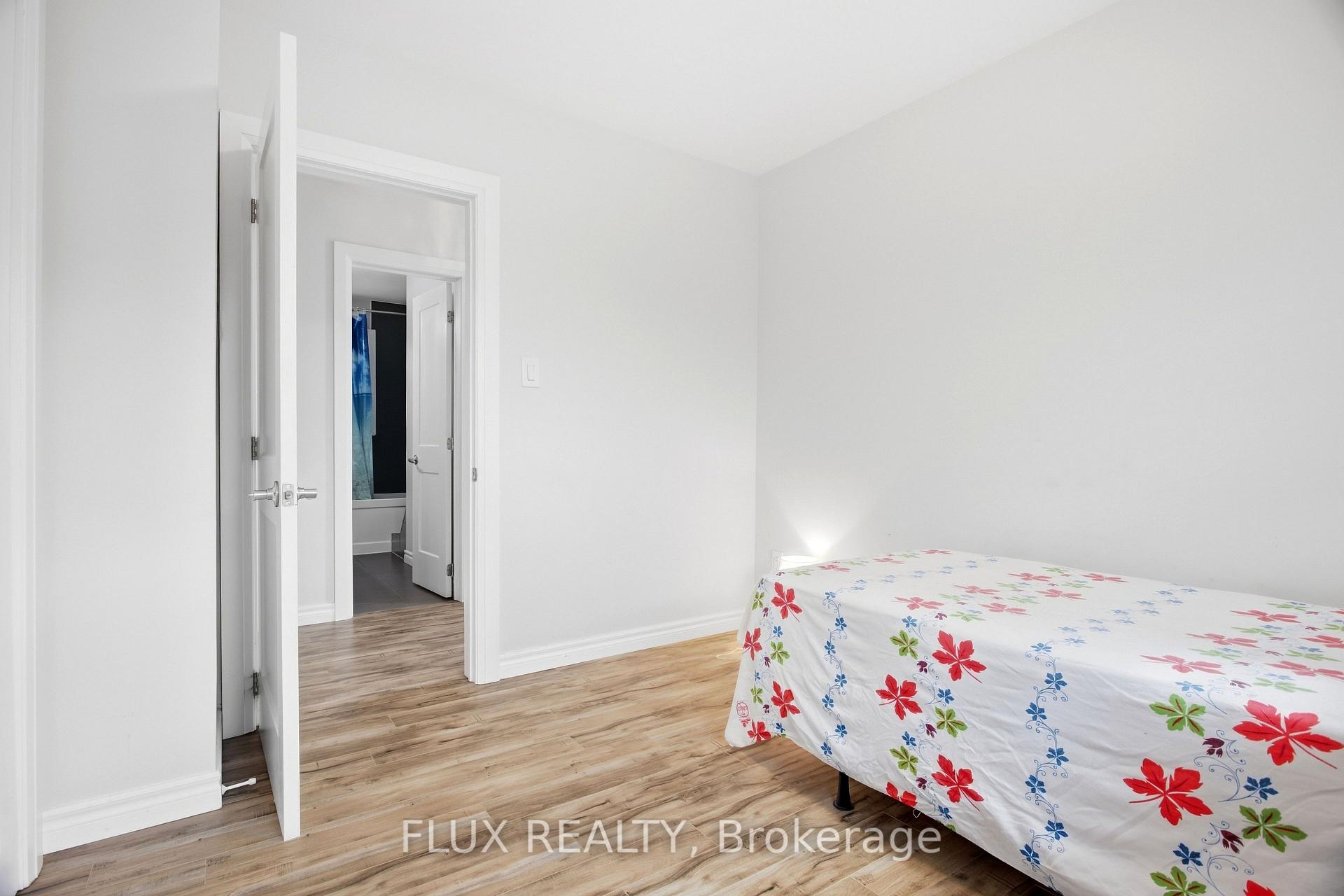 Photo 21 of 10 Jean Avenue, Kitchener, Centreville Chicopee — HOMEH