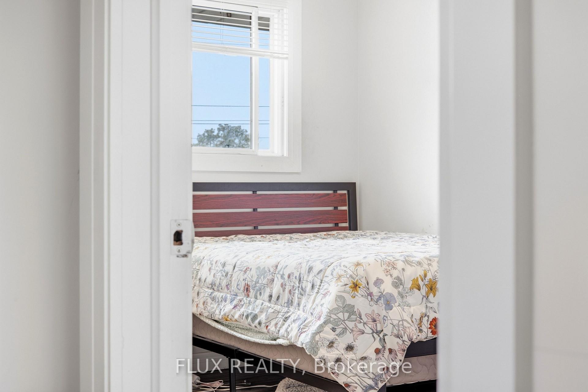 Photo 31 of 10 Jean Avenue, Kitchener, Centreville Chicopee — HOMEH