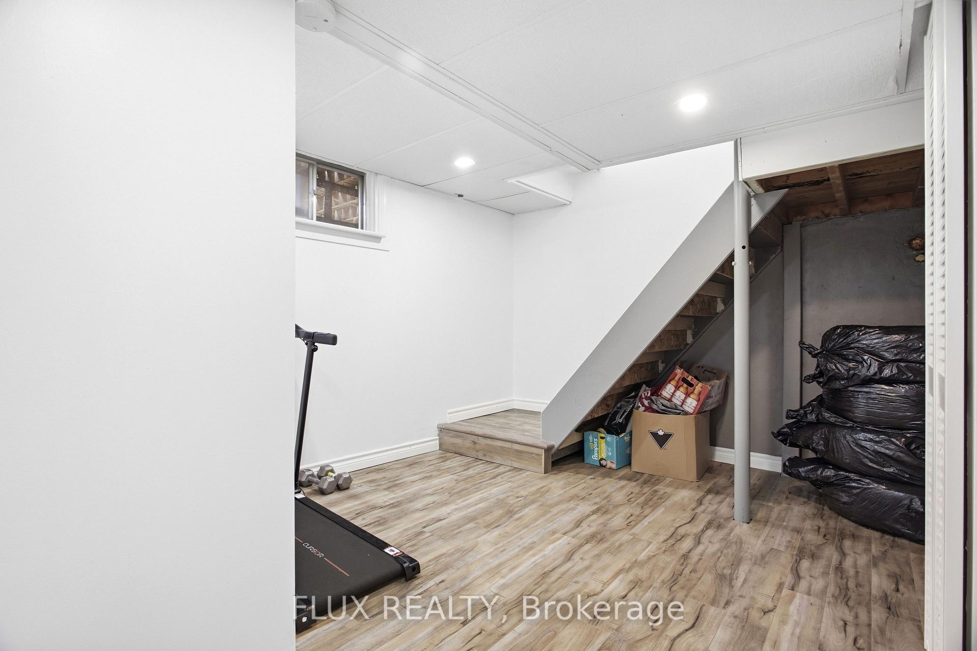 Photo 33 of 10 Jean Avenue, Kitchener, Centreville Chicopee — HOMEH