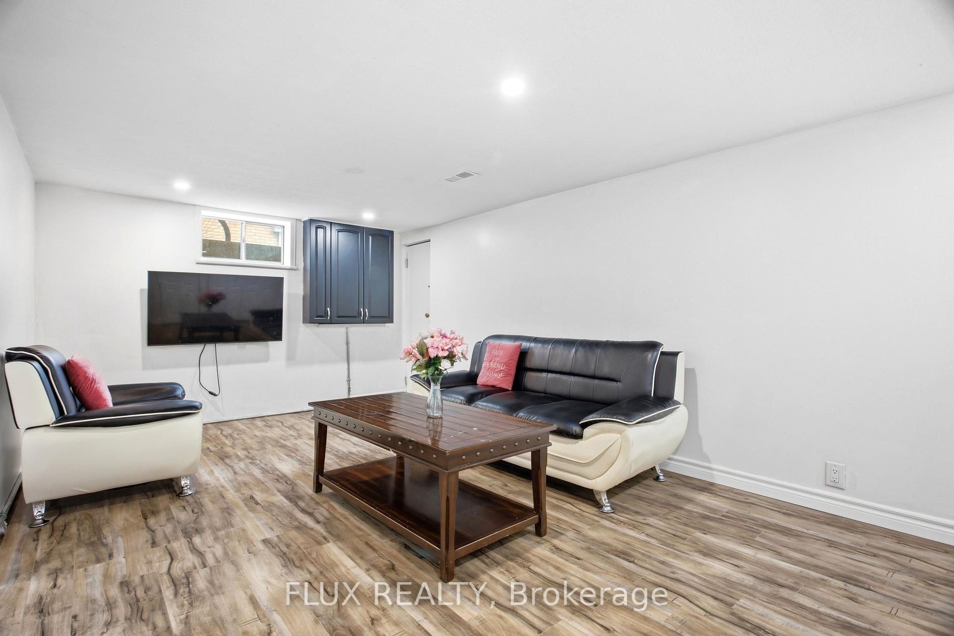 Photo 36 of 10 Jean Avenue, Kitchener, Centreville Chicopee — HOMEH