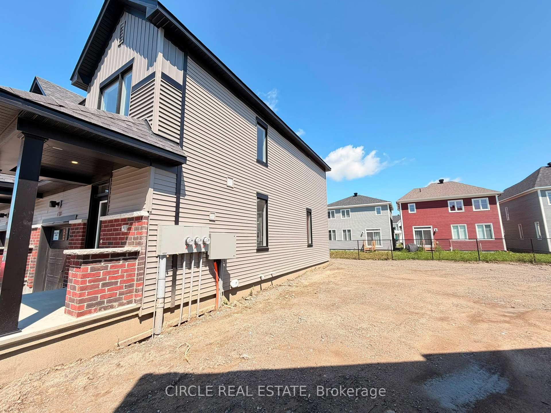 Photo 2 of 739 Haflinger Row, Ottawa, Btwn Franktown Rd. & Fallowfield Rd. — HOMEH