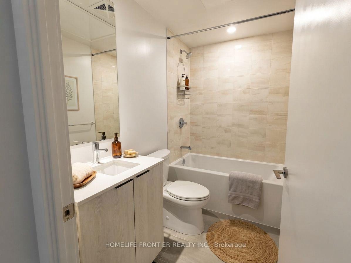 Photo 6 of Unit 1612, 50 Power Street, Toronto, Moss Park — HOMEH