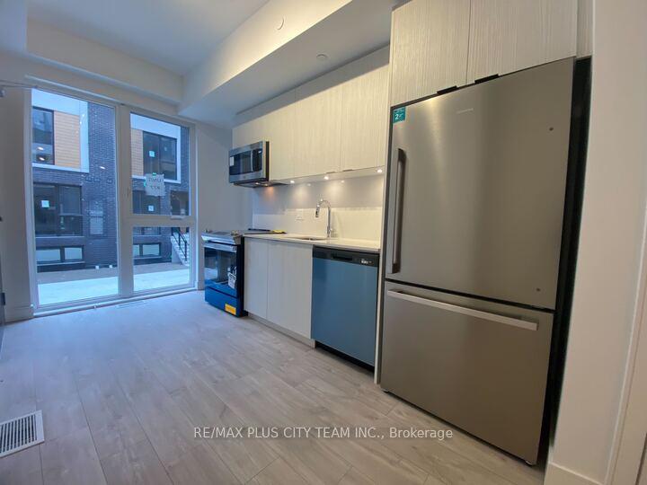 Photo 6 of Unit BlkB #9, 178 Clonmore Drive, Scarborough, Birchcliffe-Cliffside — HOMEH