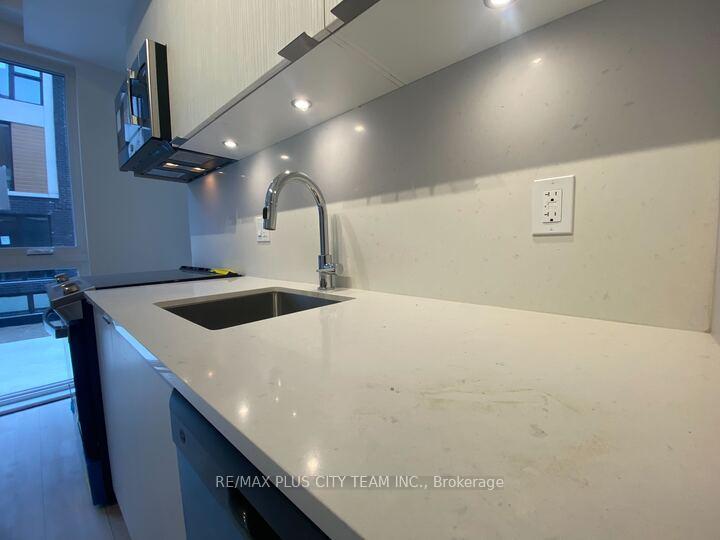 Photo 8 of Unit BlkB #9, 178 Clonmore Drive, Scarborough, Birchcliffe-Cliffside — HOMEH