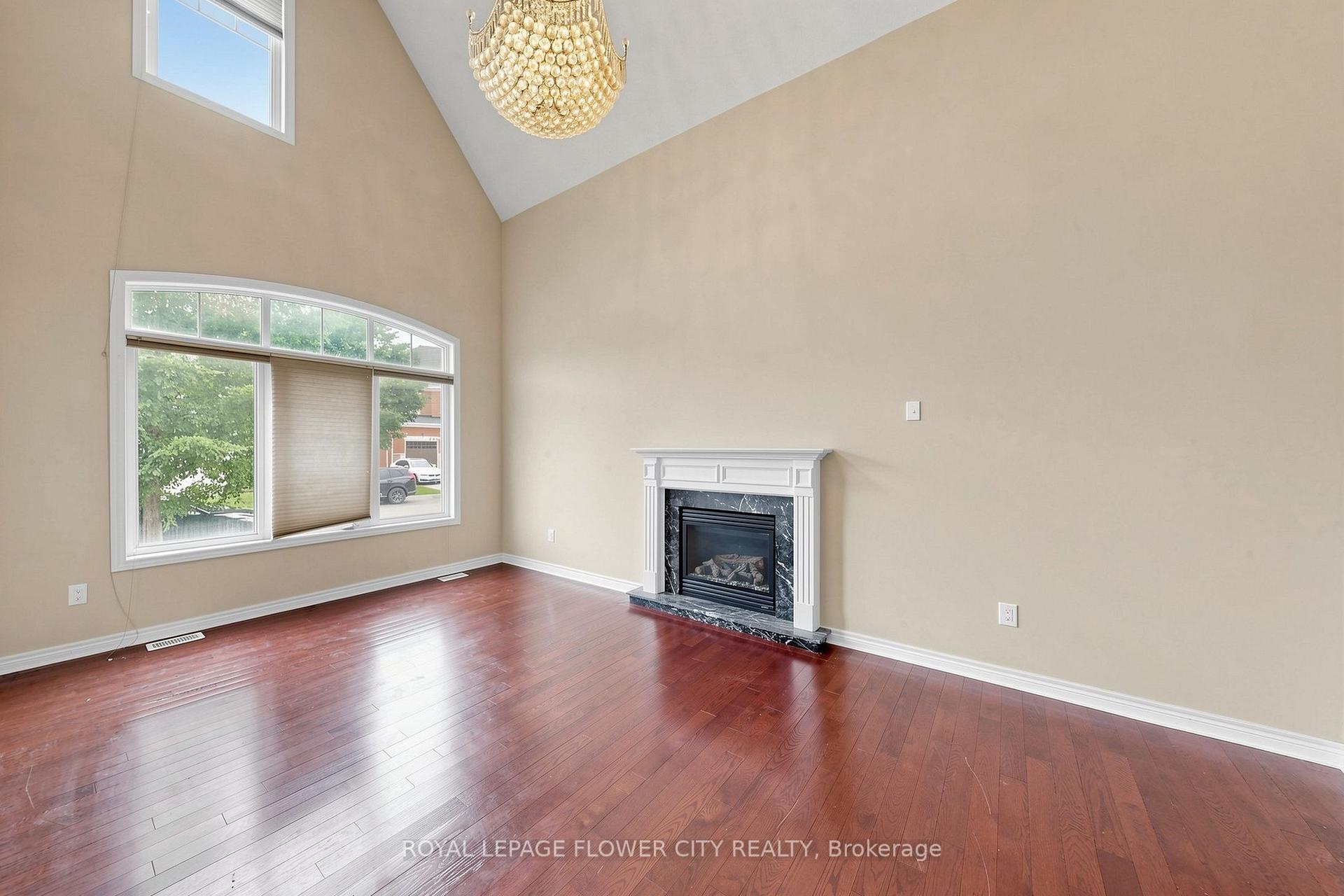 Photo 3 of 5 Decorso Drive, Brampton, Bram East — HOMEH