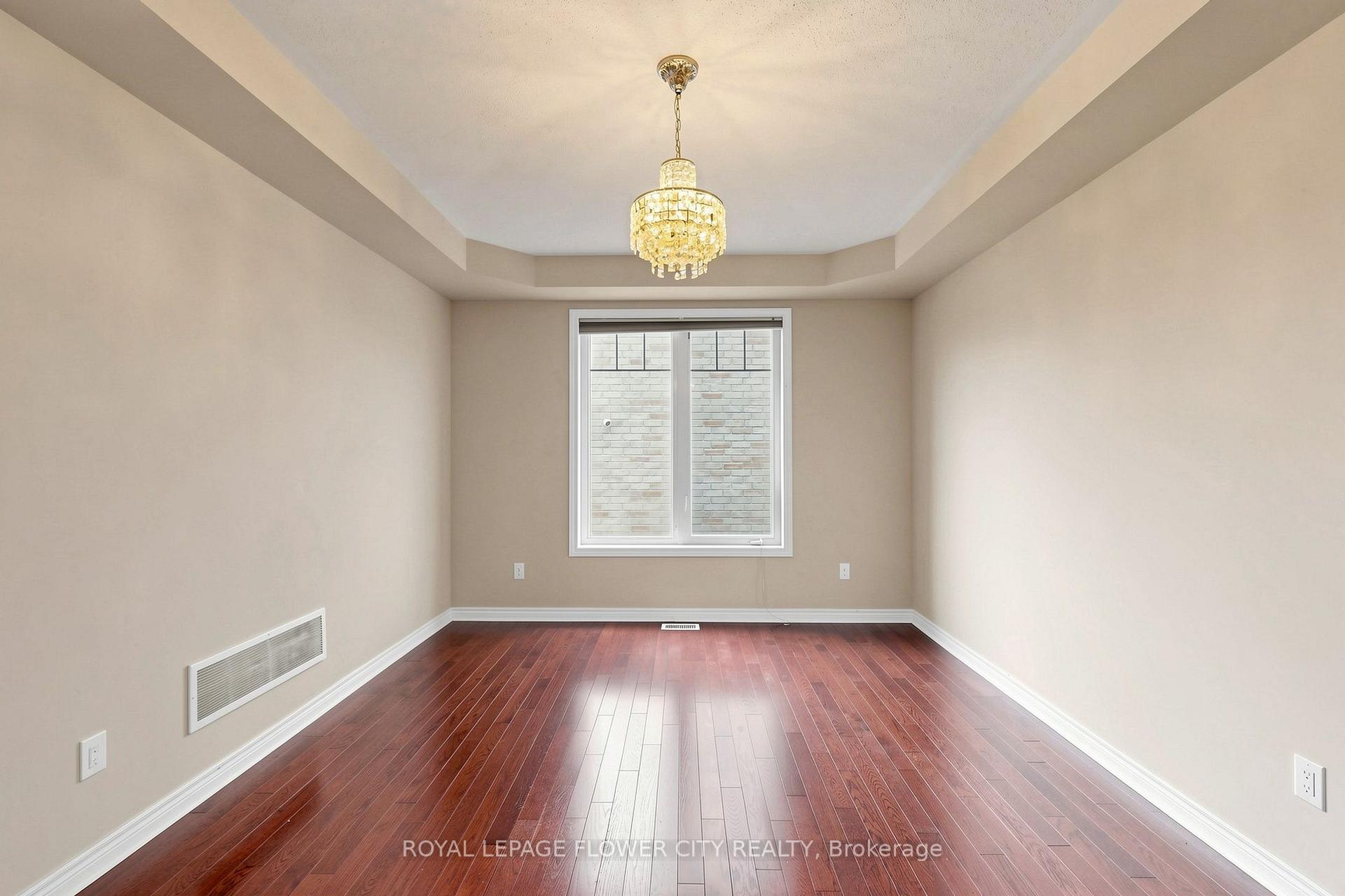 Photo 10 of 5 Decorso Drive, Brampton, Bram East — HOMEH