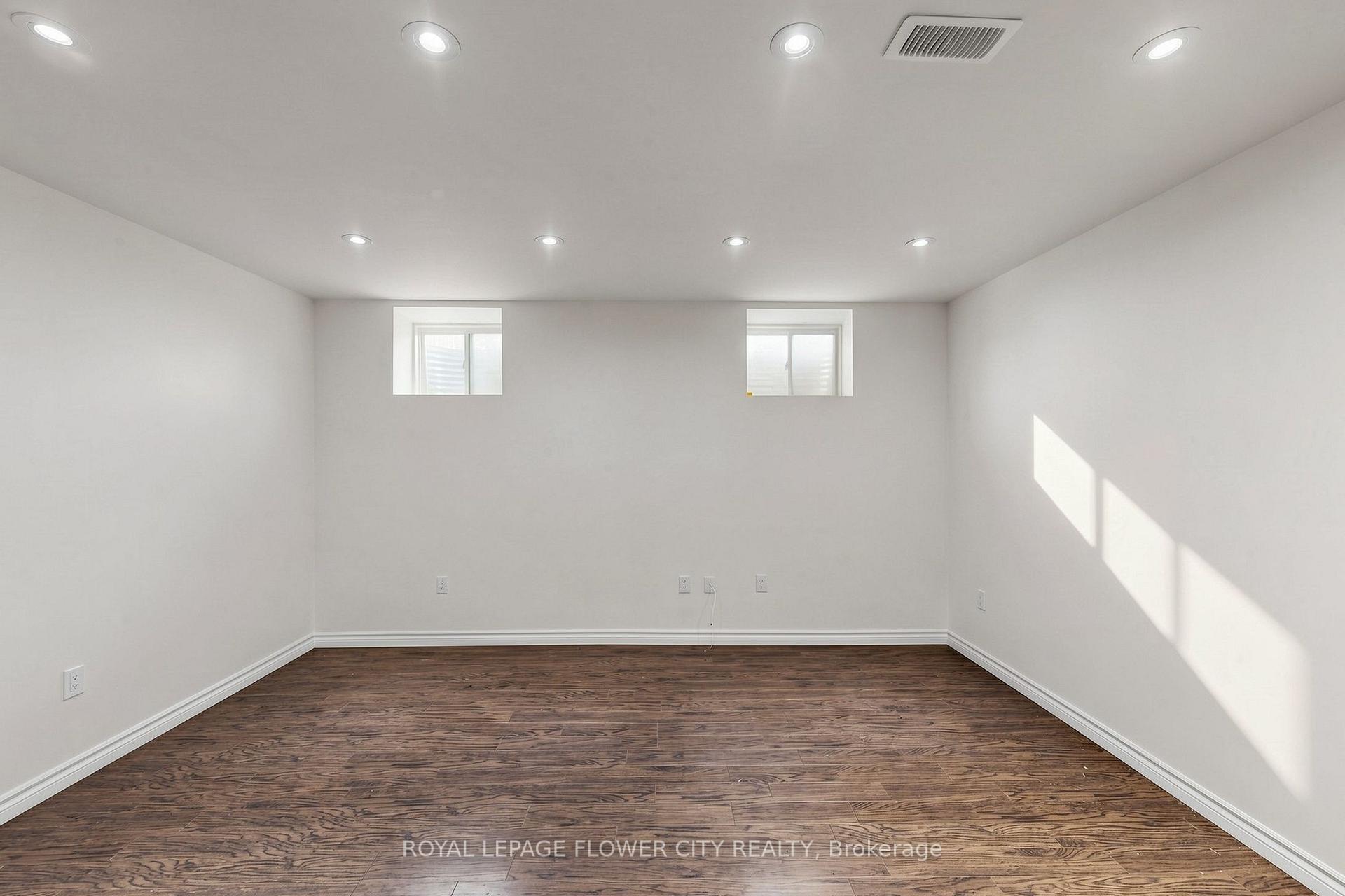 Photo 33 of 5 Decorso Drive, Brampton, Bram East — HOMEH