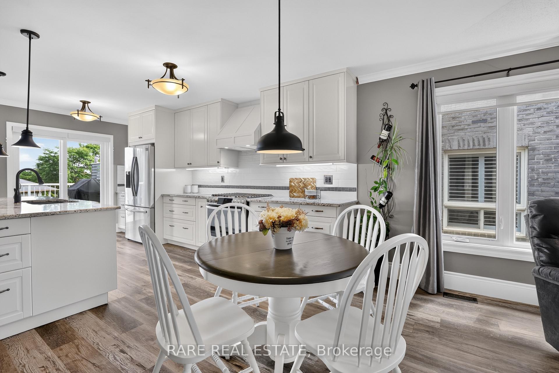 Photo 7 of 1929 Romina Court, Innisfil, Alcona — HOMEH
