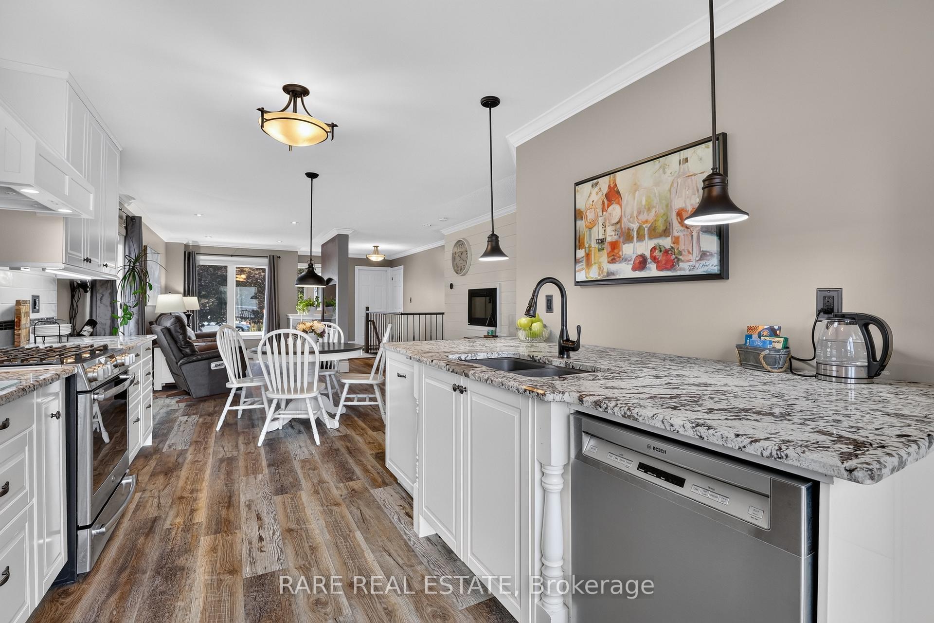 Photo 9 of 1929 Romina Court, Innisfil, Alcona — HOMEH