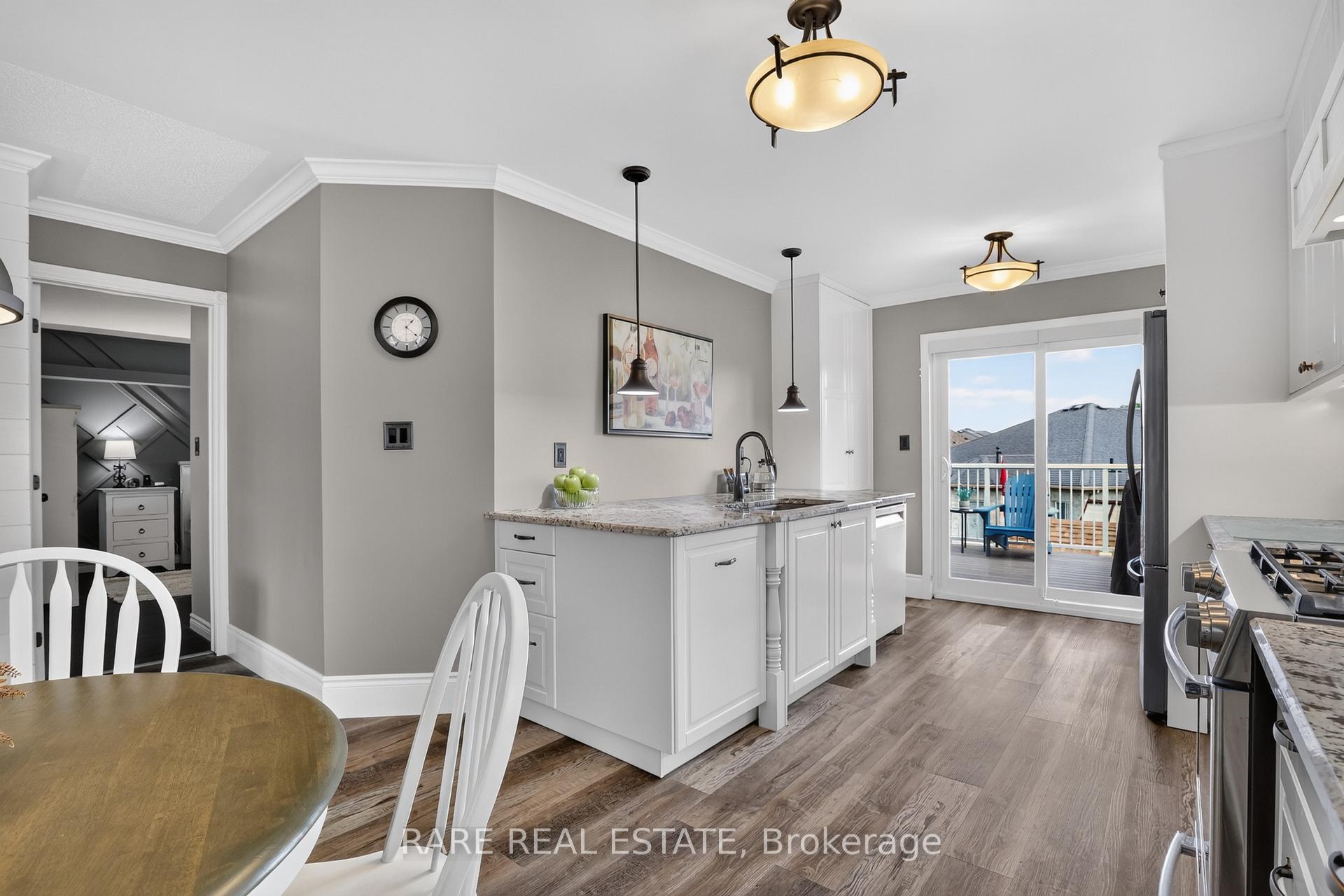 Photo 11 of 1929 Romina Court, Innisfil, Alcona — HOMEH