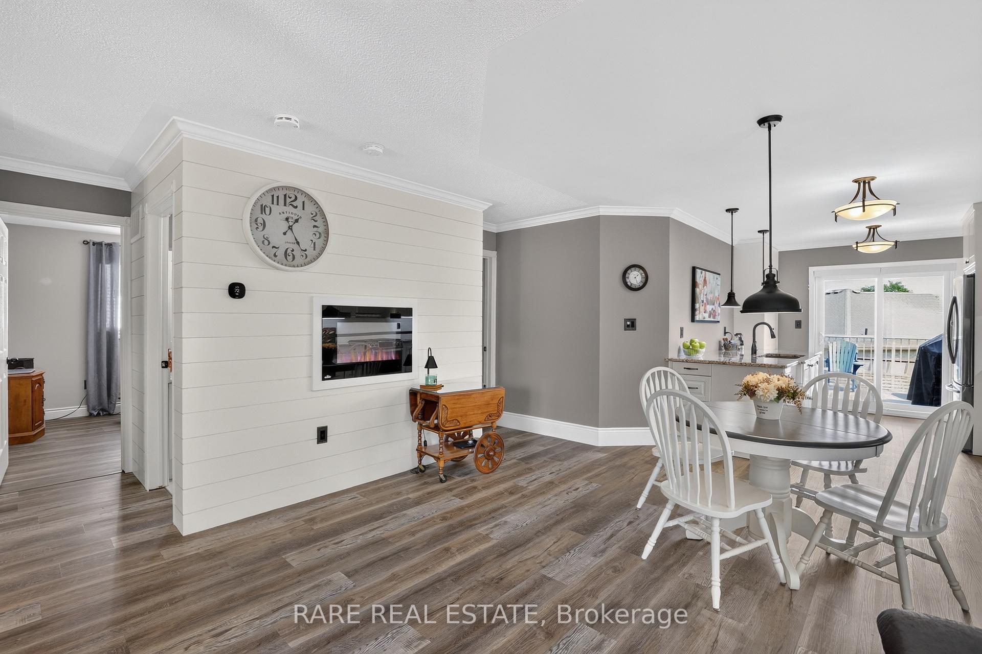 Photo 17 of 1929 Romina Court, Innisfil, Alcona — HOMEH