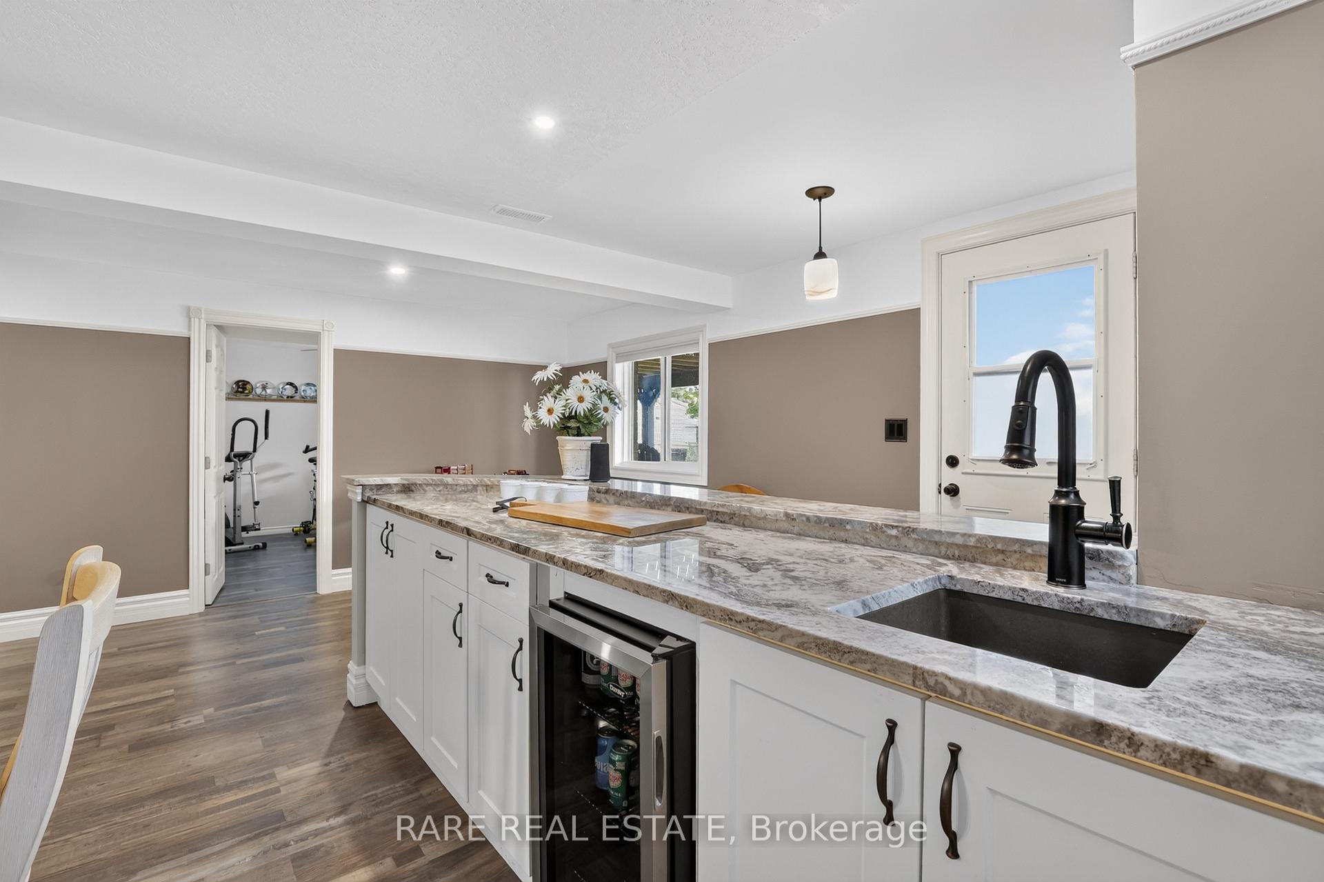 Photo 29 of 1929 Romina Court, Innisfil, Alcona — HOMEH