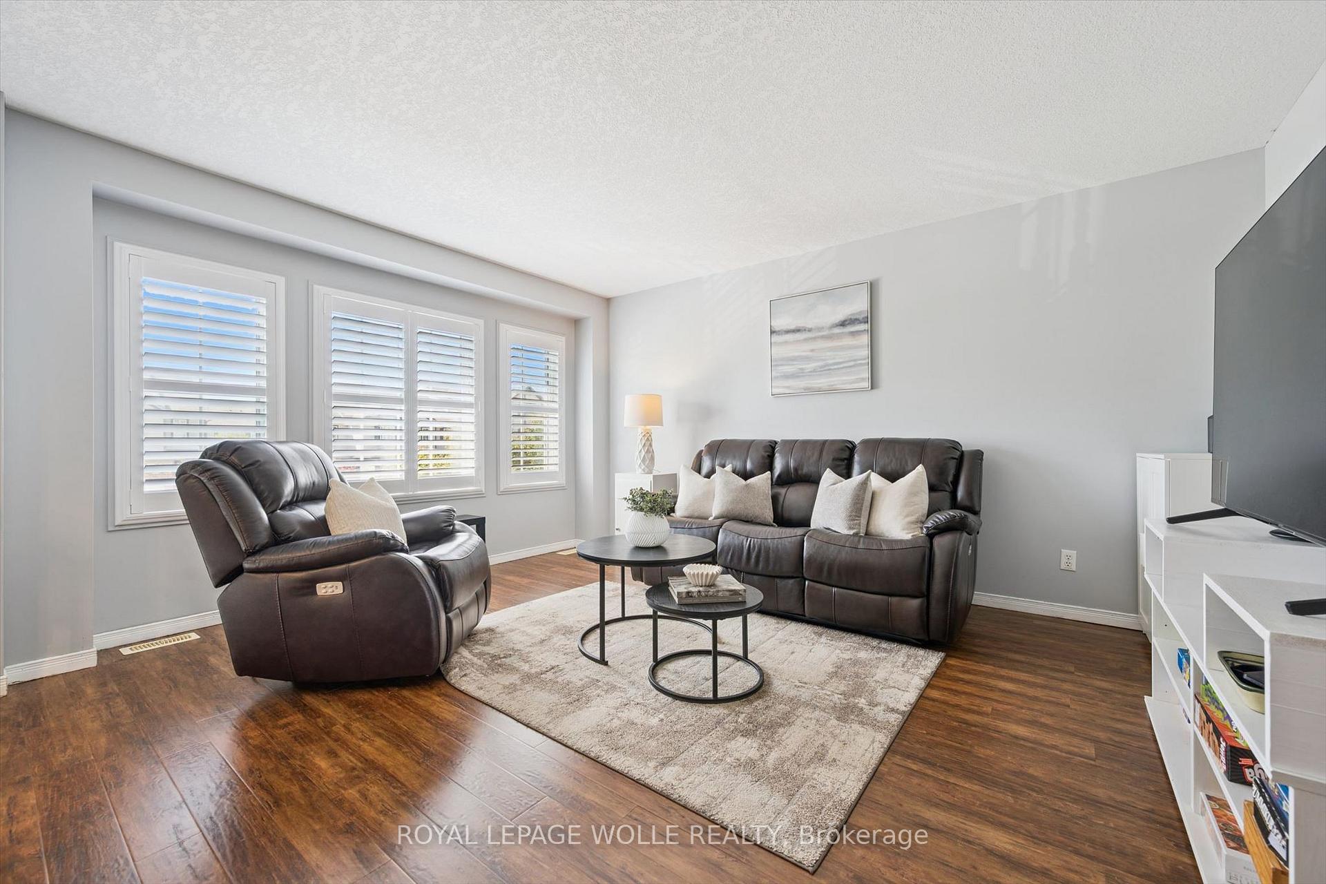 Photo 8 of 30 Madeleine Street, Kitchener, Huron Park — HOMEH