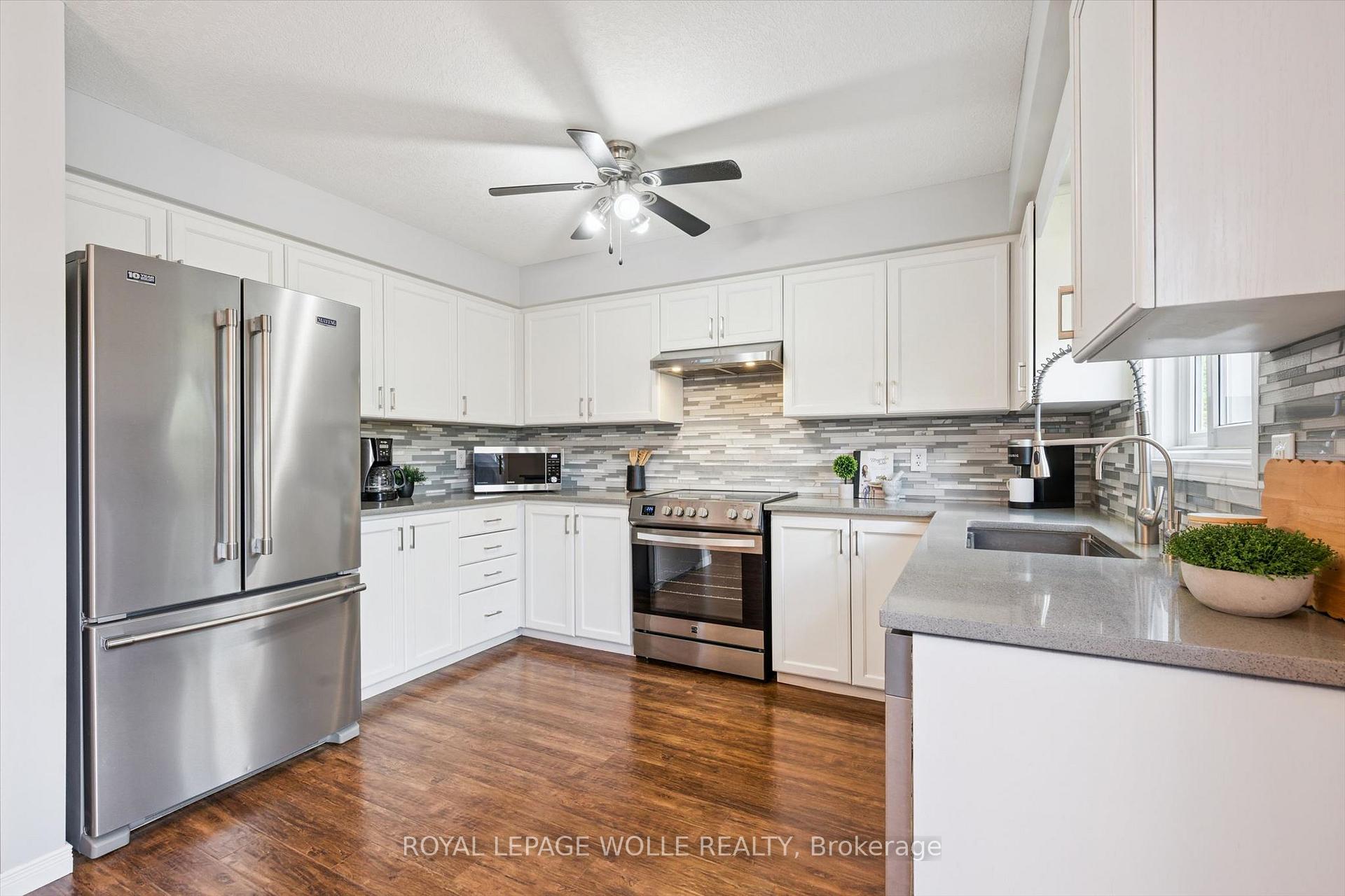 Photo 13 of 30 Madeleine Street, Kitchener, Huron Park — HOMEH