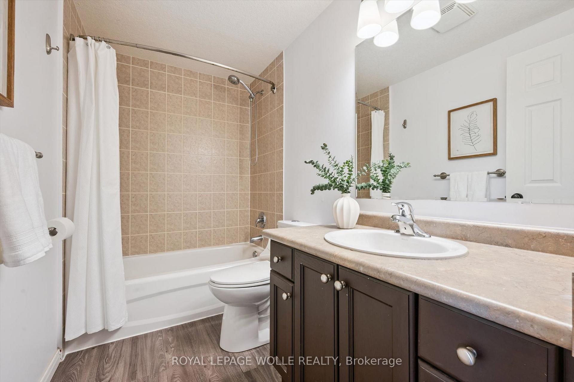 Photo 23 of 30 Madeleine Street, Kitchener, Huron Park — HOMEH