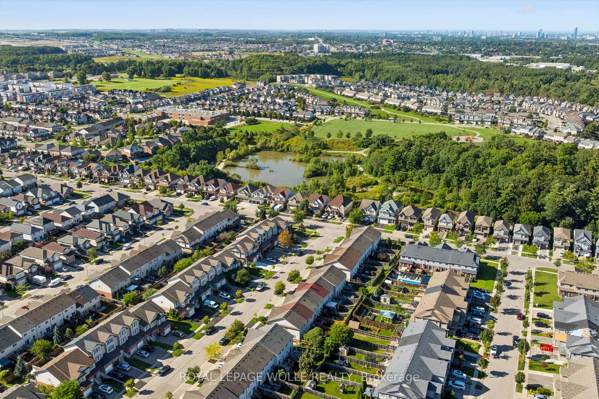 Photo 41 of 30 Madeleine Street, Kitchener, Huron Park — HOMEH