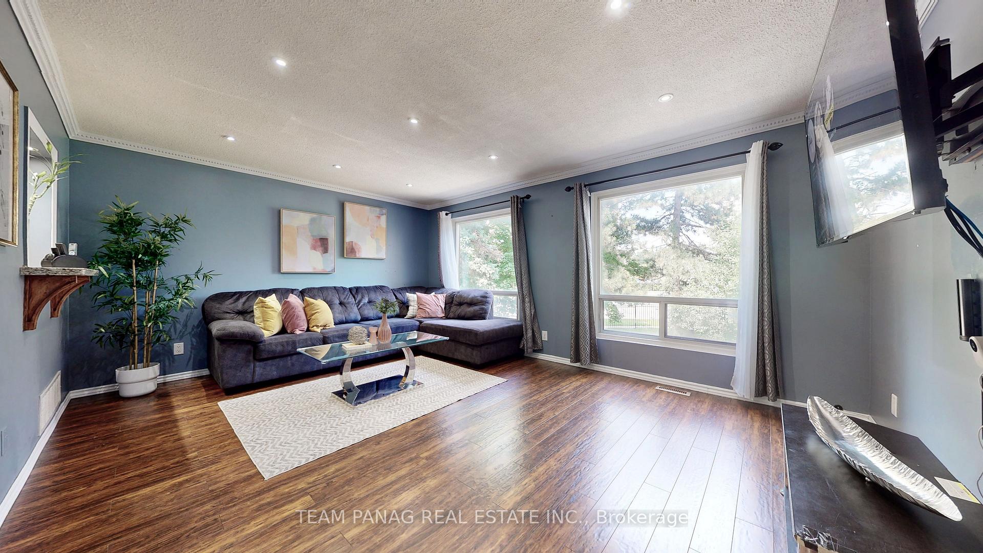 Photo 4 of Unit 18, 18 Carleton Place, Brampton, Bramalea West Industrial — HOMEH