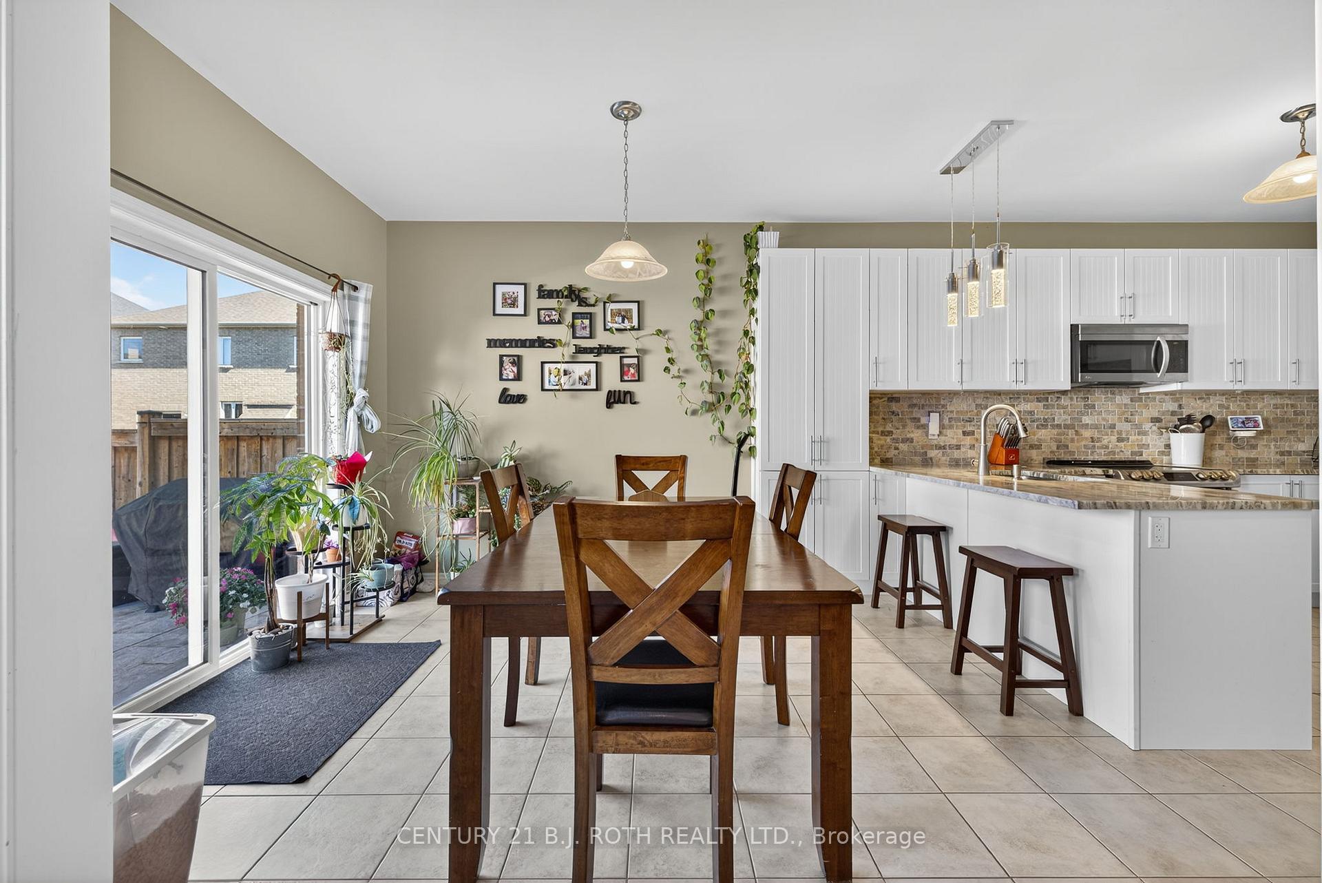 Photo 16 of 50 Bramsey Street, Georgina, Sutton & Jackson's Point — HOMEH