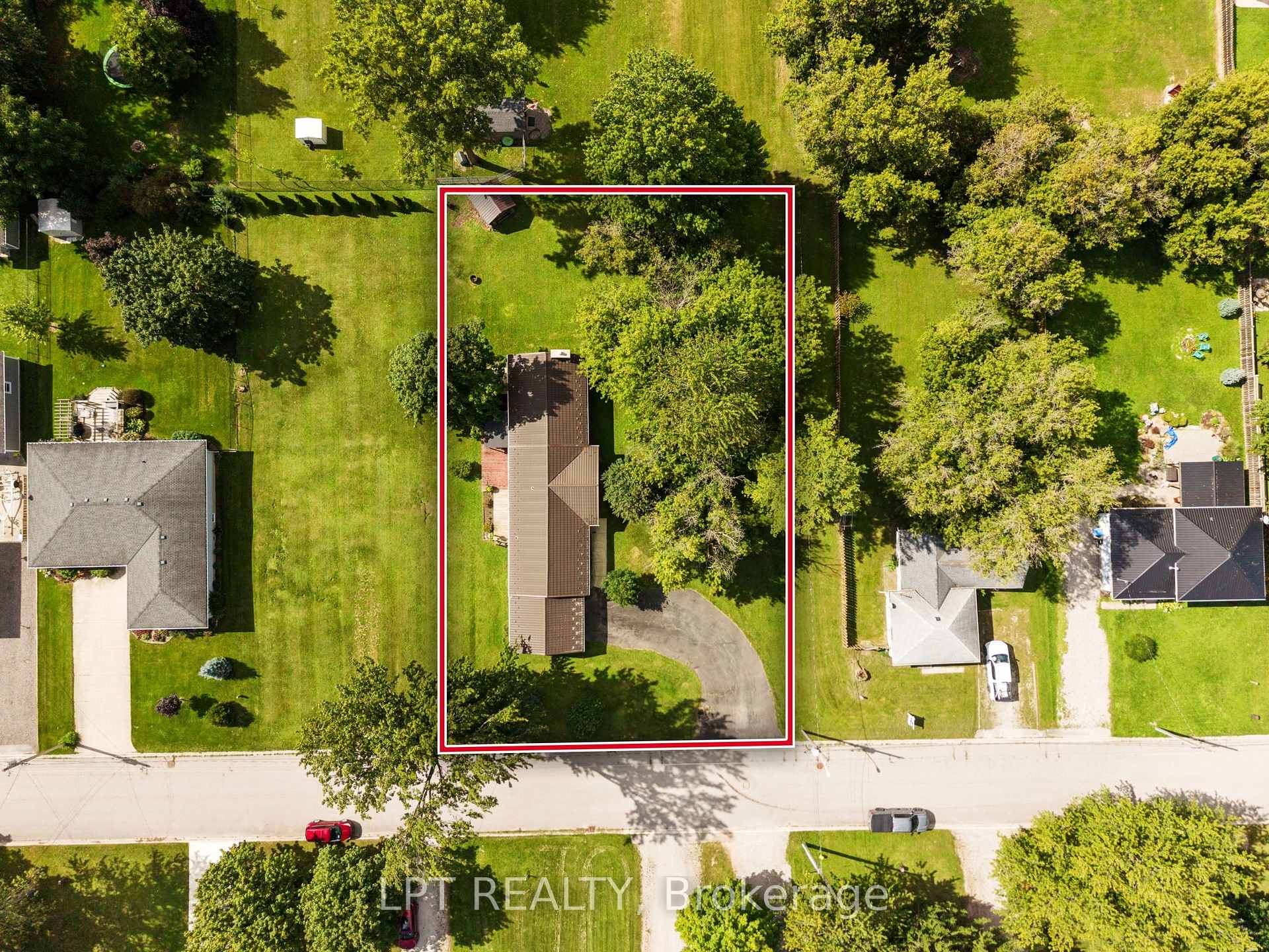 Photo 6 of 263 Richmond Street, North Middlesex, Parkhill — HOMEH