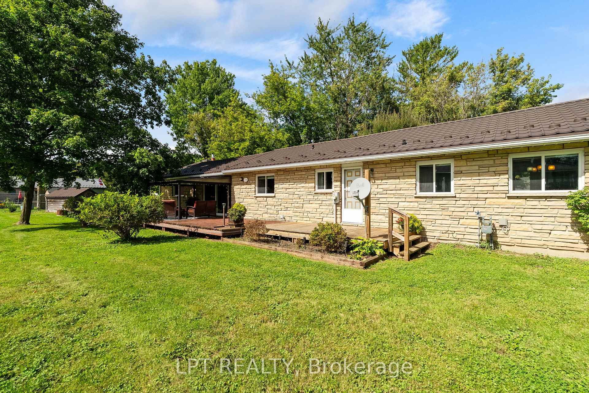 Photo 36 of 263 Richmond Street, North Middlesex, Parkhill — HOMEH