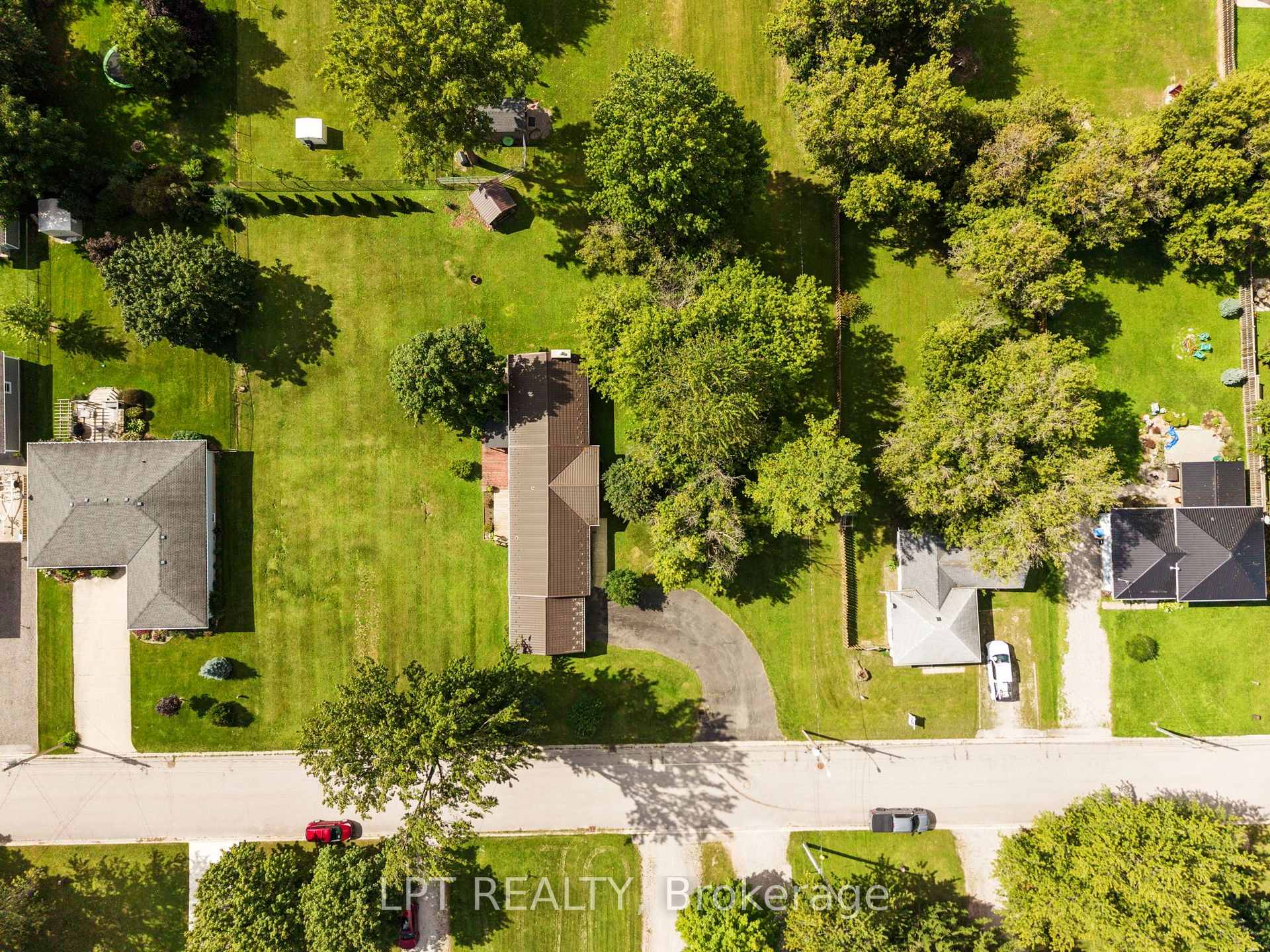 Photo 39 of 263 Richmond Street, North Middlesex, Parkhill — HOMEH
