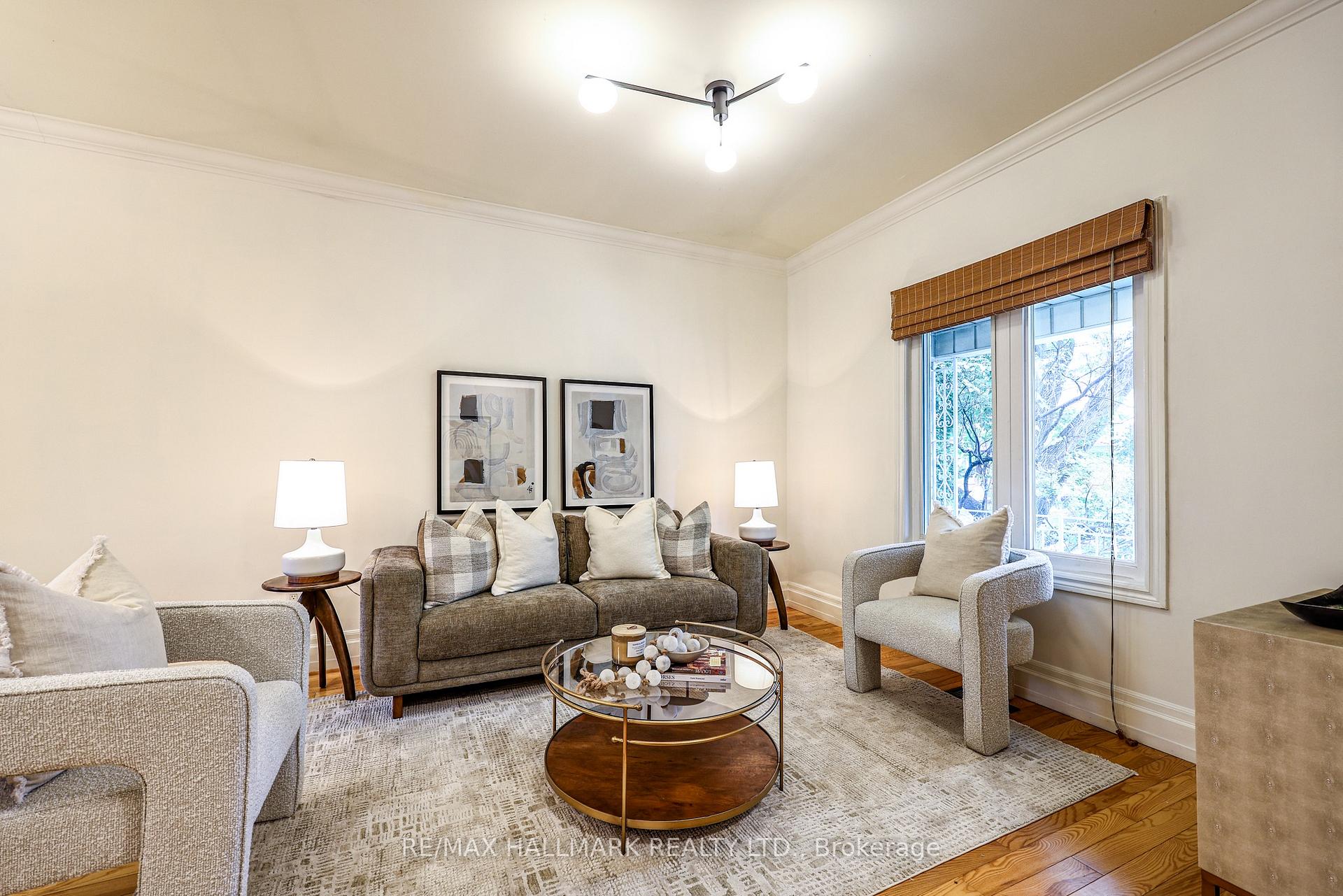 Photo 7 of 206 Yarmouth Road, Toronto, Dovercourt-Wallace Emerson-Junction — HOMEH