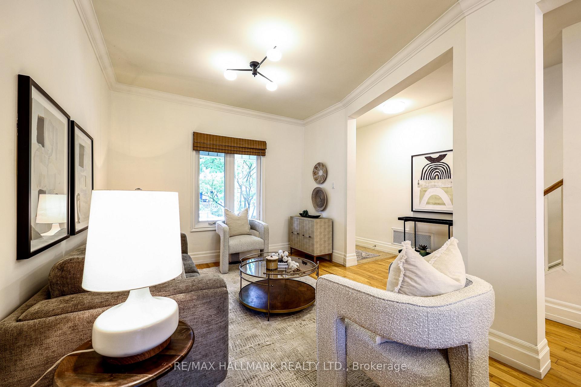 Photo 11 of 206 Yarmouth Road, Toronto, Dovercourt-Wallace Emerson-Junction — HOMEH