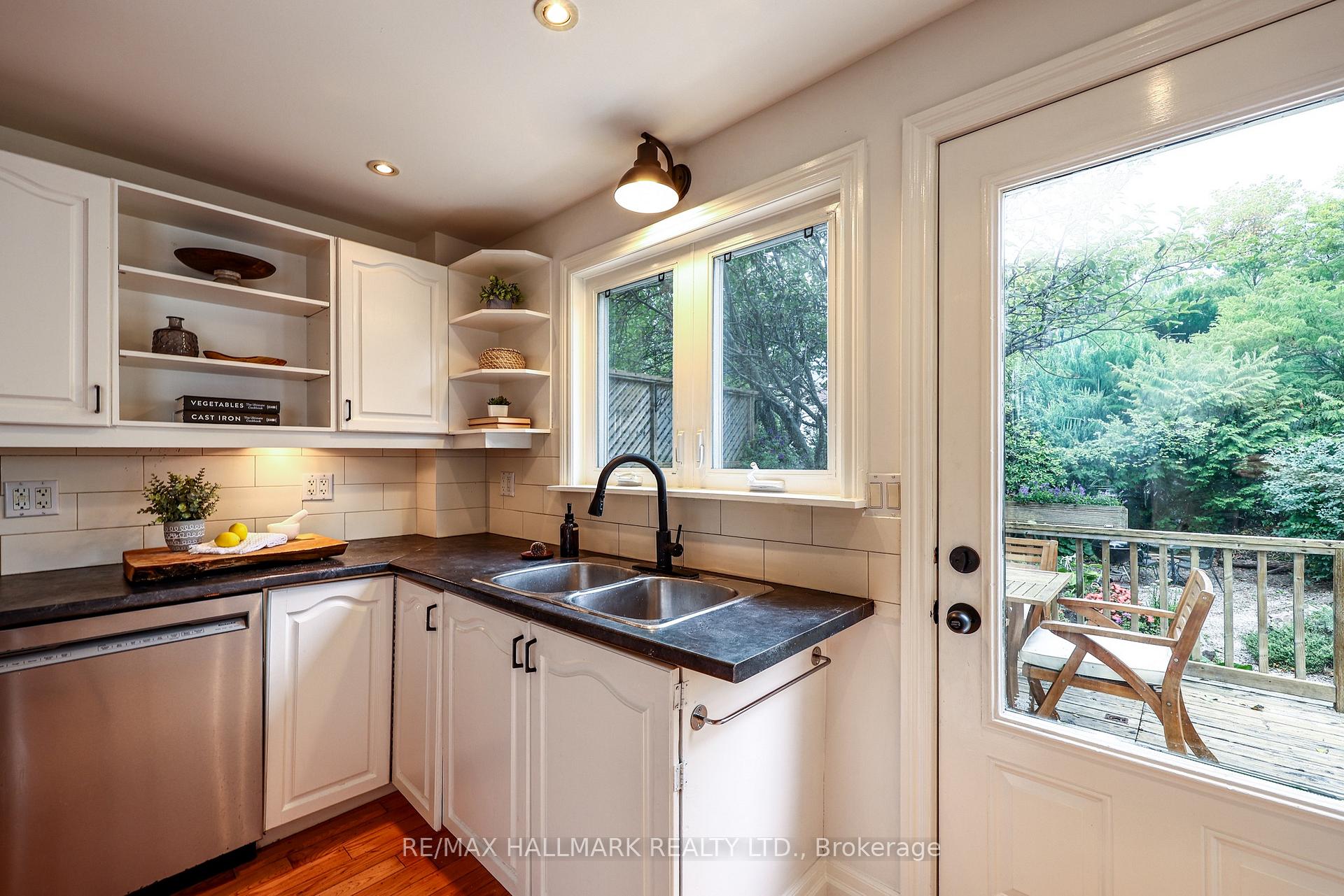 Photo 35 of 206 Yarmouth Road, Toronto, Dovercourt-Wallace Emerson-Junction — HOMEH