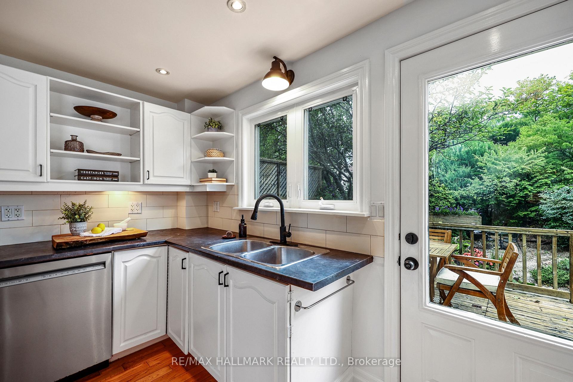 Photo 40 of 206 Yarmouth Road, Toronto, Dovercourt-Wallace Emerson-Junction — HOMEH