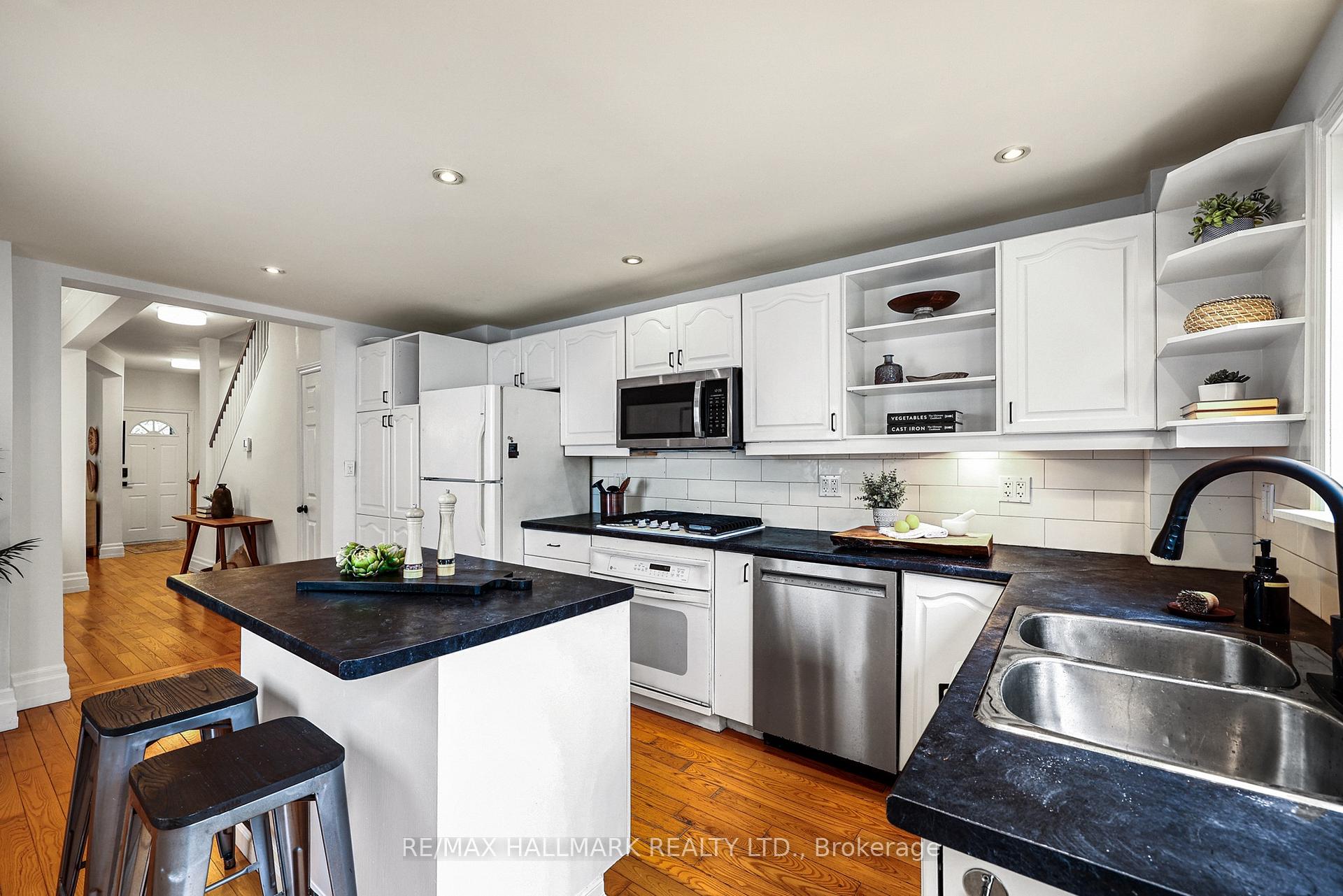 Photo 44 of 206 Yarmouth Road, Toronto, Dovercourt-Wallace Emerson-Junction — HOMEH