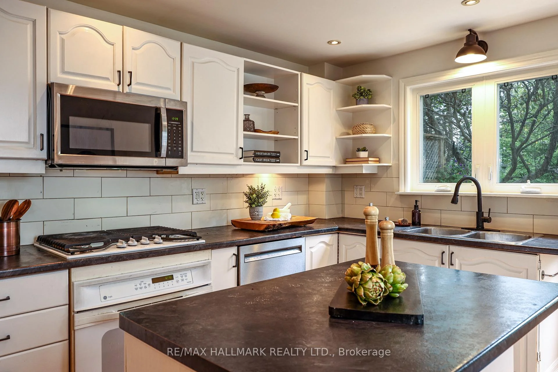 Photo 25 of 206 Yarmouth Road, Toronto, Dovercourt-Wallace Emerson-Junction — HOMEH