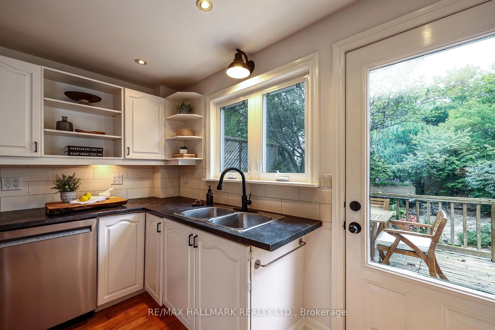 Photo 33 of 206 Yarmouth Road, Toronto, Dovercourt-Wallace Emerson-Junction — HOMEH