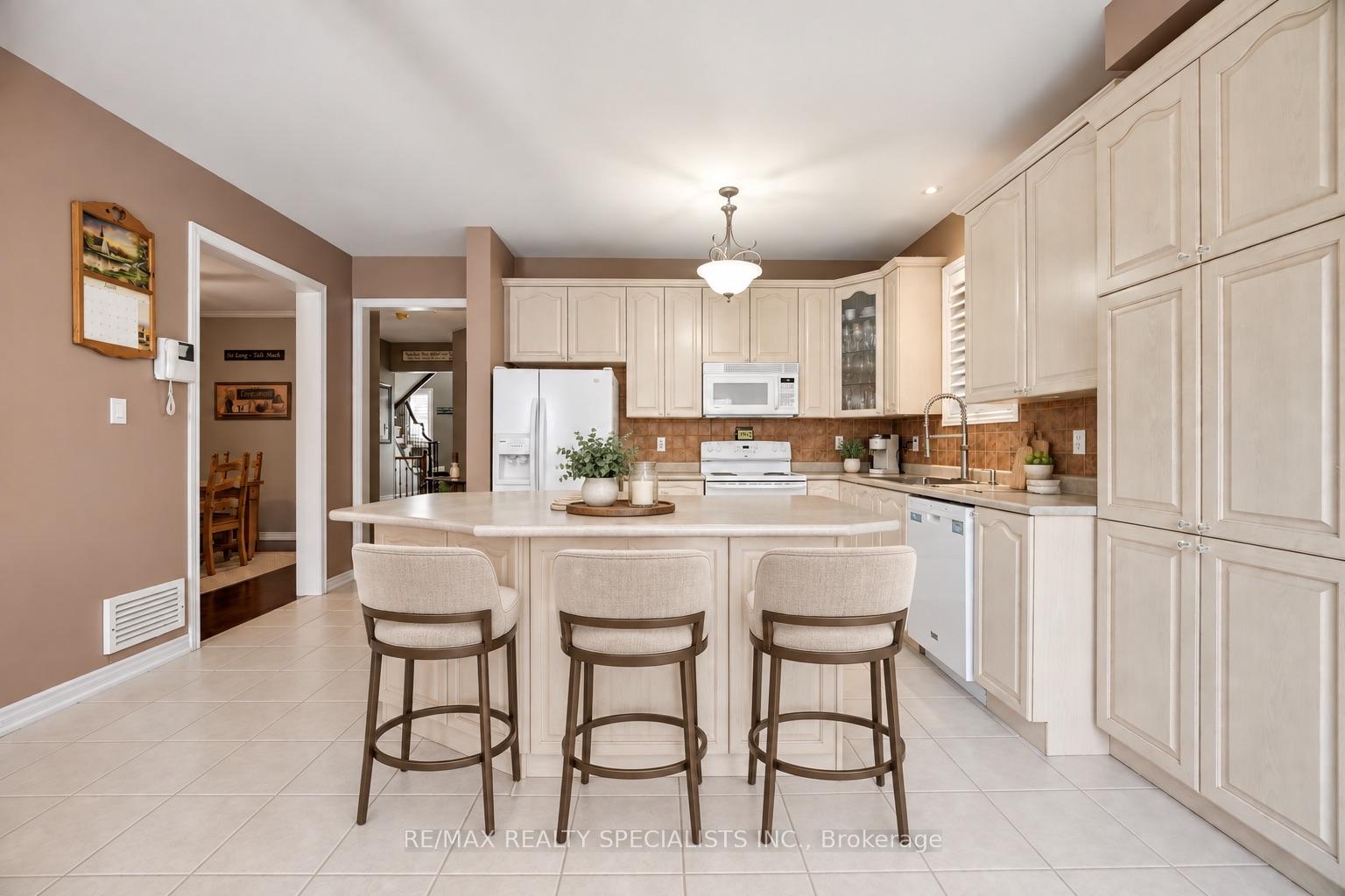 Photo 9 of 187 Cooke Crescent, Milton, Dempsey — HOMEH