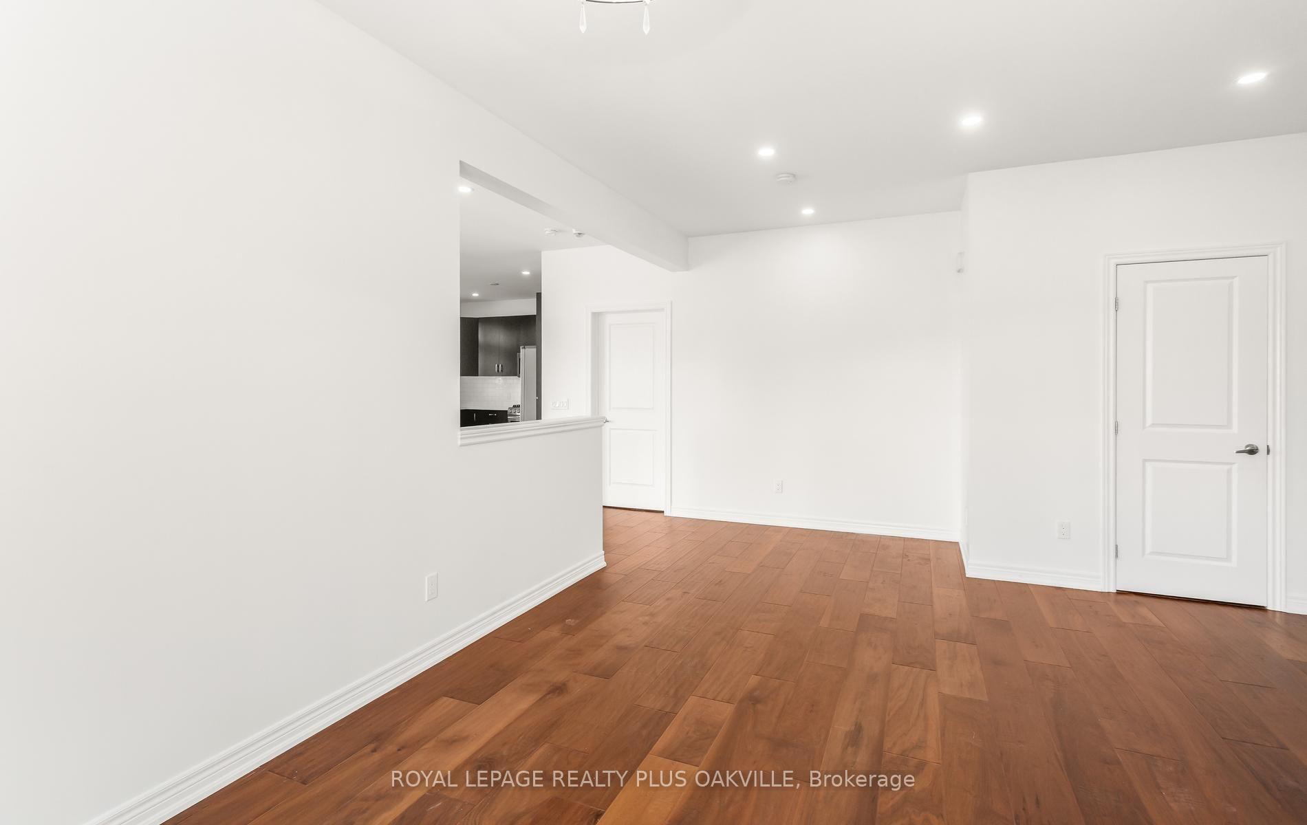 Photo 7 of 2386 Natasha Circle, Oakville, Bronte Creek — HOMEH