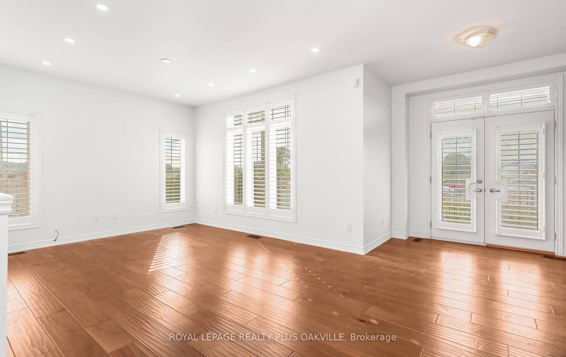 Photo 9 of 2386 Natasha Circle, Oakville, Bronte Creek — HOMEH