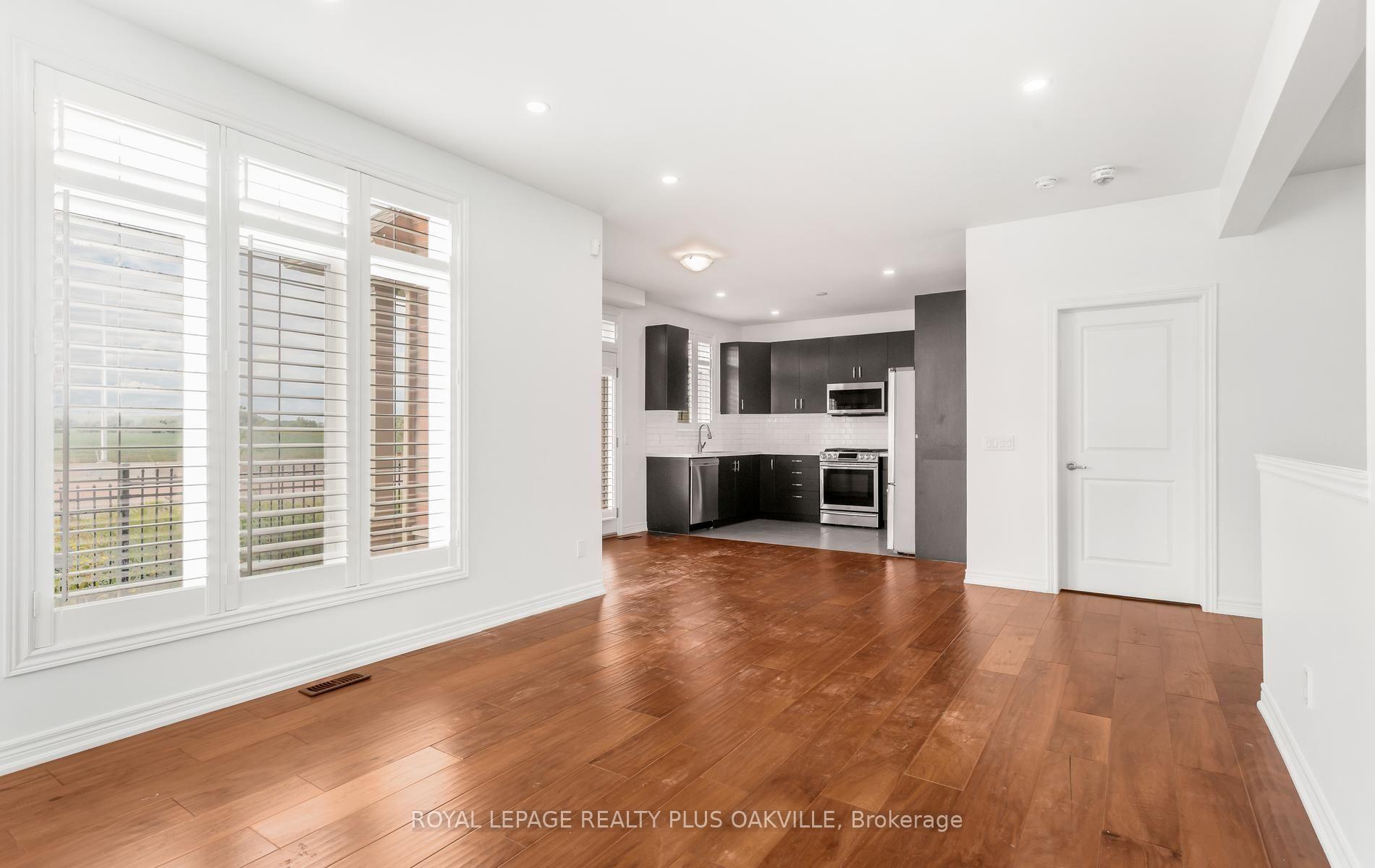Photo 10 of 2386 Natasha Circle, Oakville, Bronte Creek — HOMEH