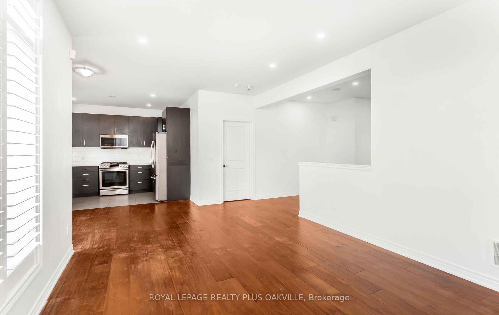 Photo 11 of 2386 Natasha Circle, Oakville, Bronte Creek — HOMEH