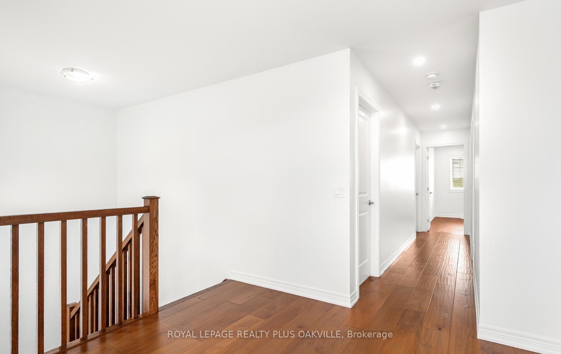 Photo 18 of 2386 Natasha Circle, Oakville, Bronte Creek — HOMEH