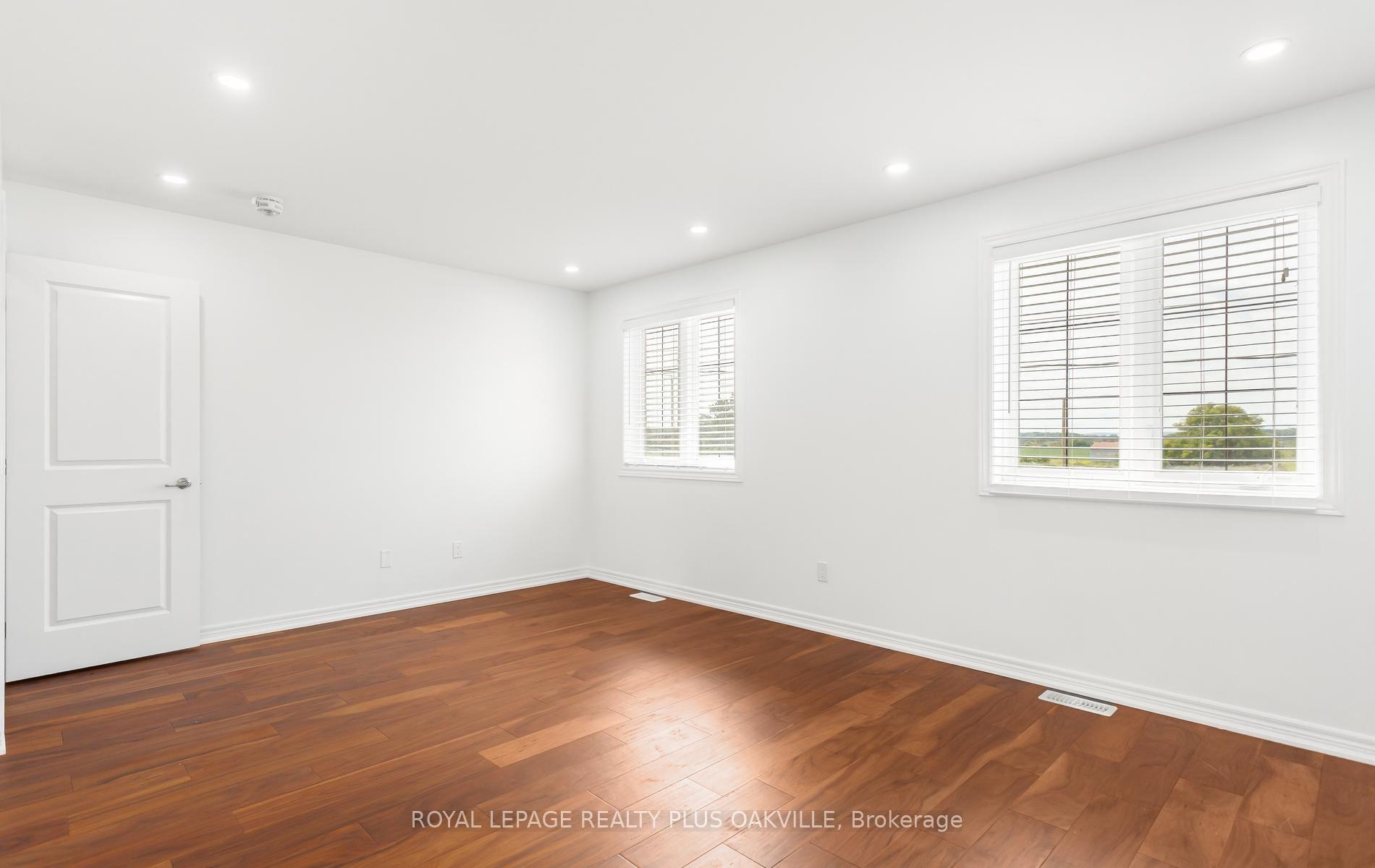 Photo 20 of 2386 Natasha Circle, Oakville, Bronte Creek — HOMEH