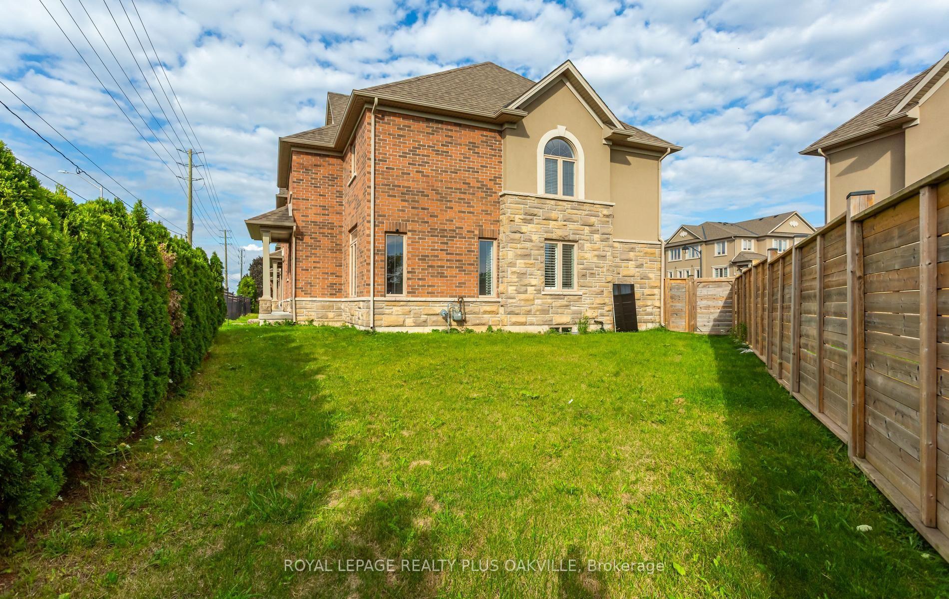 Photo 26 of 2386 Natasha Circle, Oakville, Bronte Creek — HOMEH