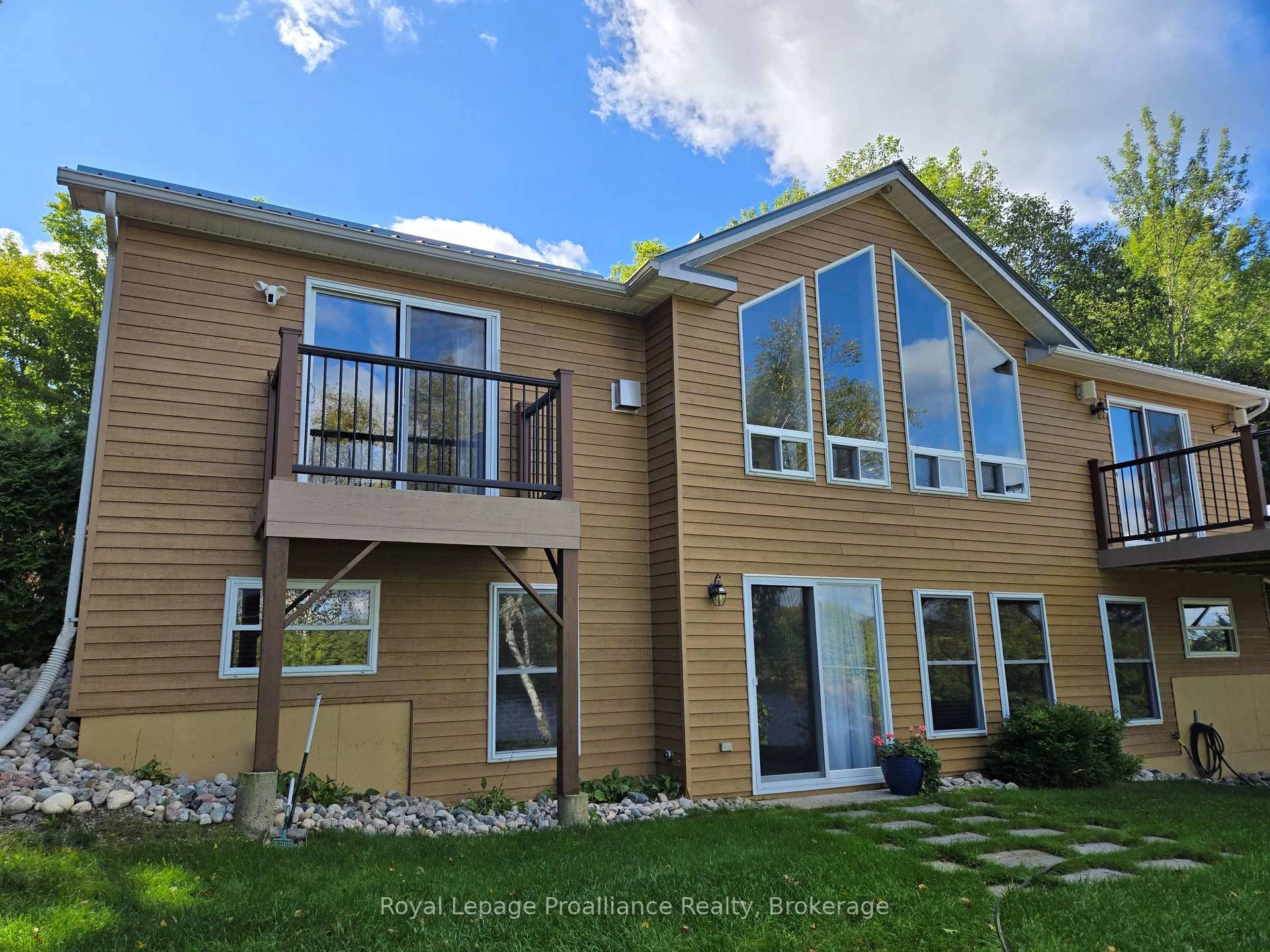 Photo 15 of 1214 Big Gull Lane, Central Frontenac, Frontenac Centre — HOMEH