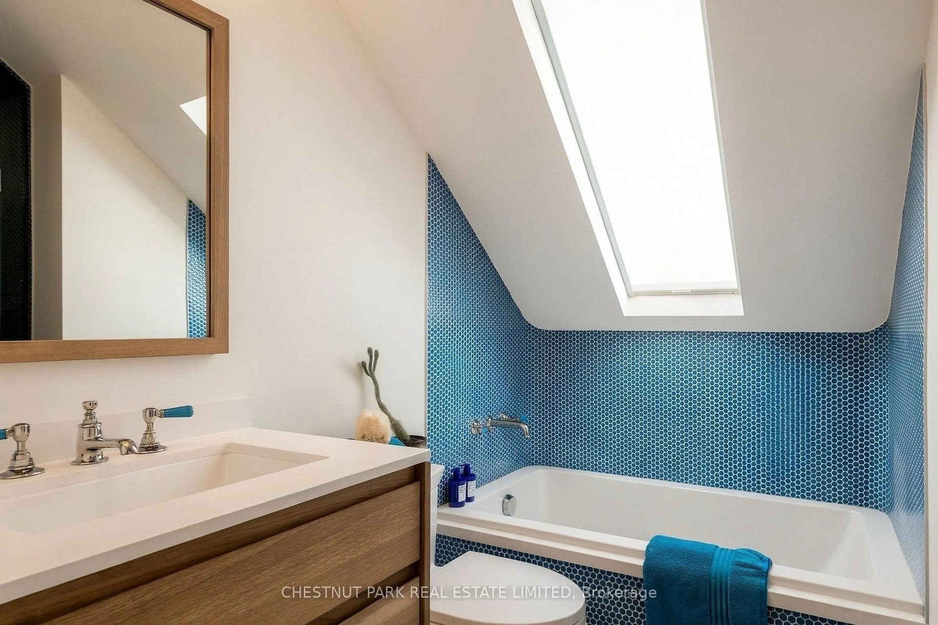 Photo 10 of 149 Roxborough Street E, Toronto, Rosedale-Moore Park — HOMEH