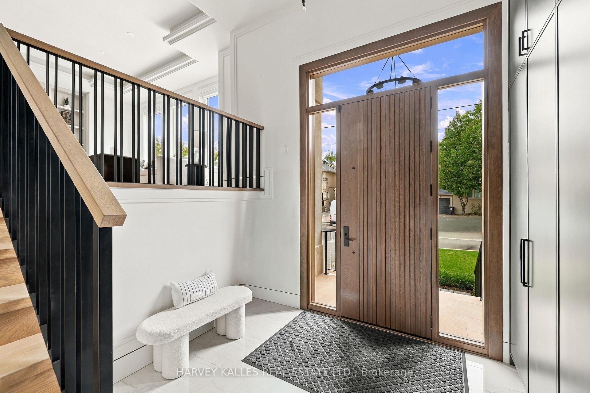 Photo 3 of 59 Burncrest Drive, Toronto, Bedford Park-Nortown — HOMEH