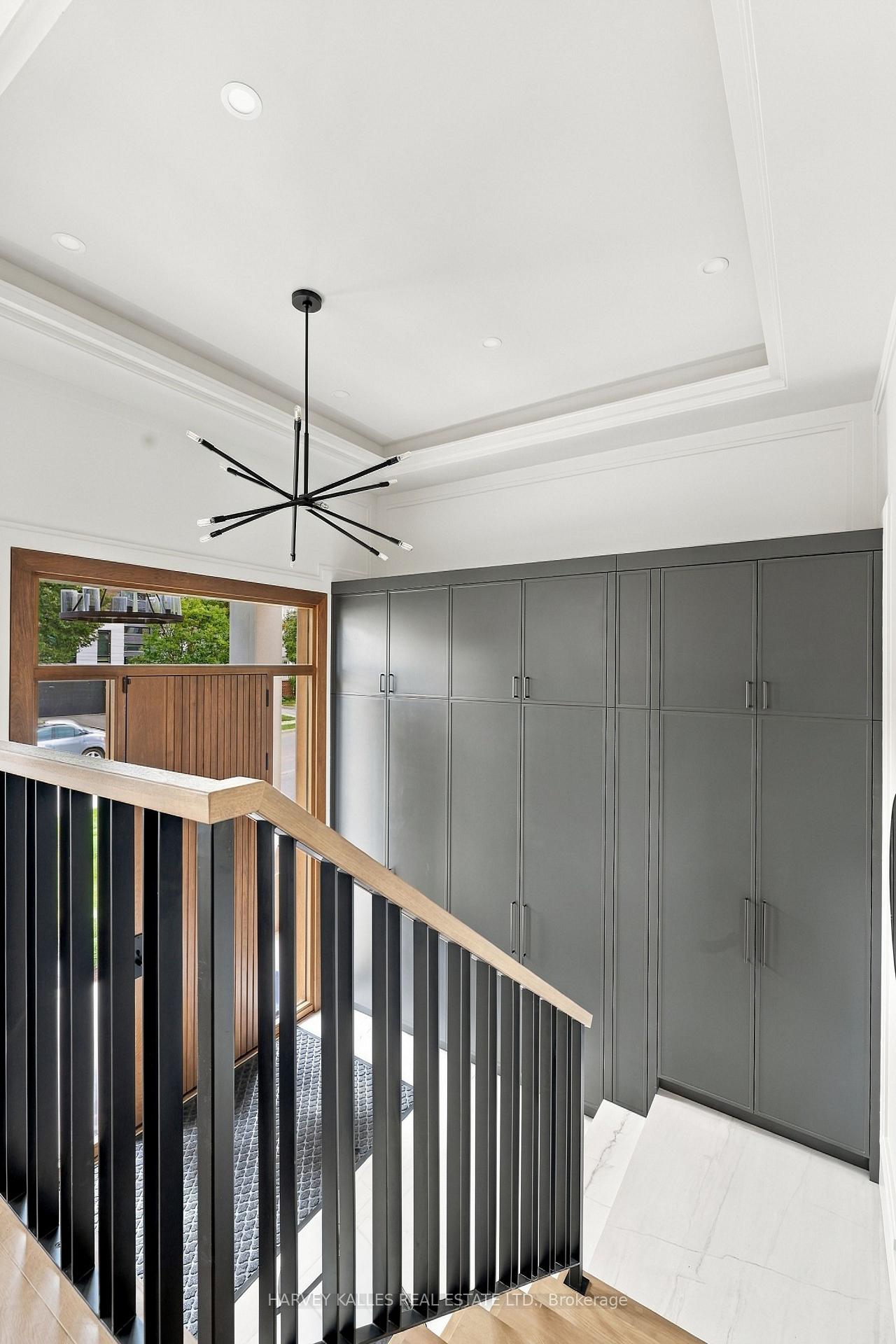 Photo 4 of 59 Burncrest Drive, Toronto, Bedford Park-Nortown — HOMEH