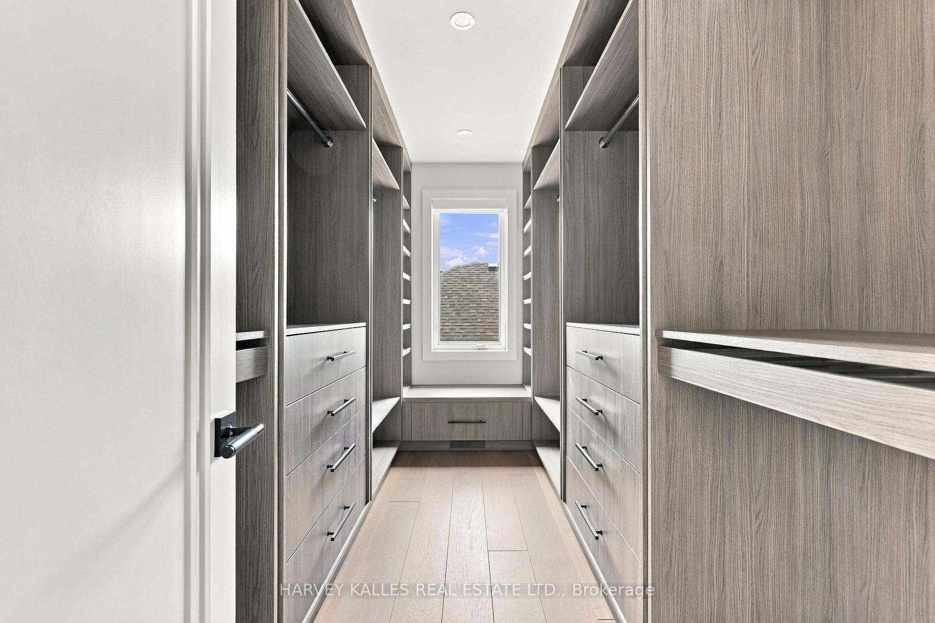 Photo 33 of 59 Burncrest Drive, Toronto, Bedford Park-Nortown — HOMEH